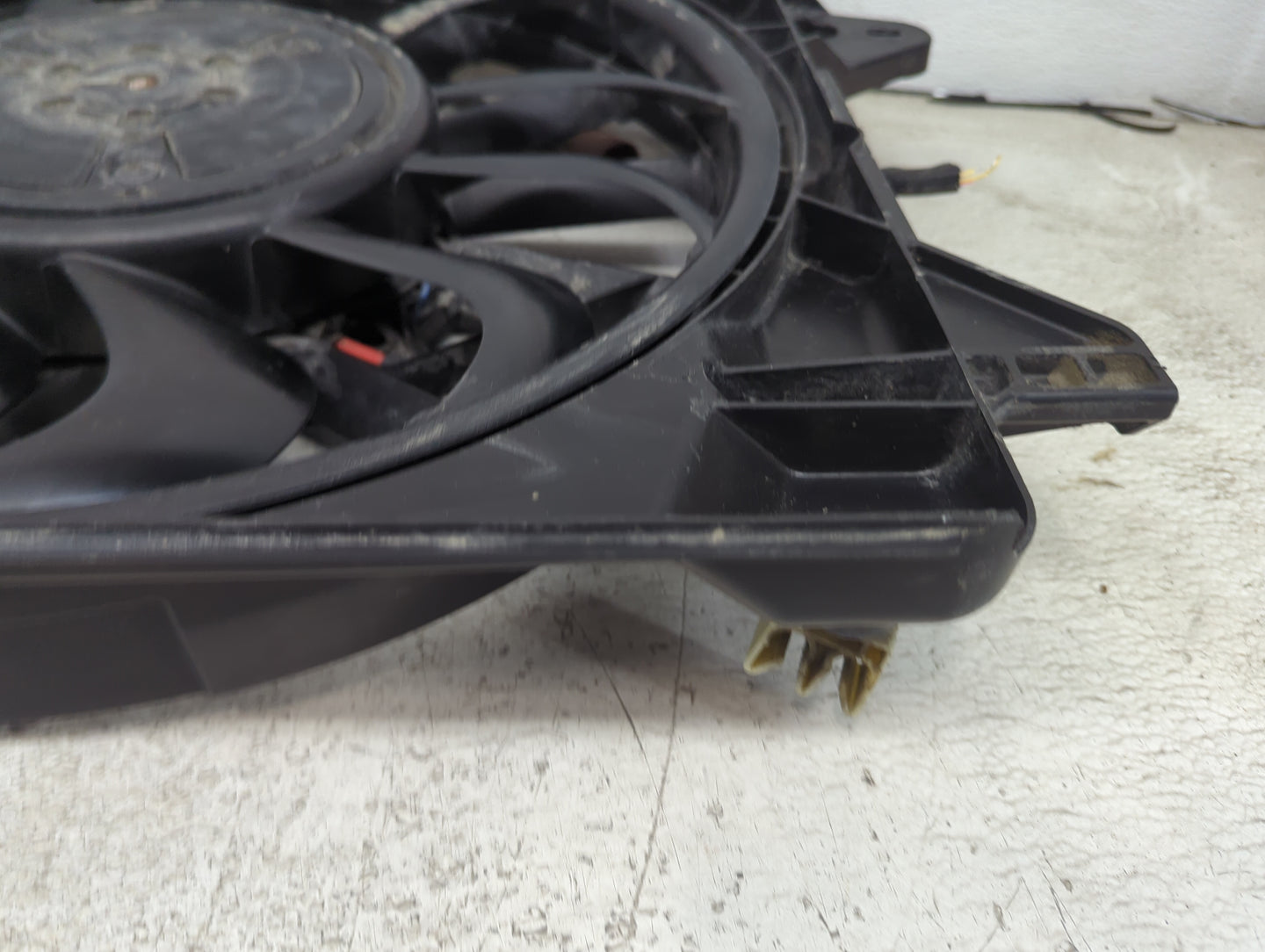 2016-2021 Chevrolet Malibu Electric Radiator Cooling Fan Motor Assembly P/N:80960028Y 34118000000Y Fits OEM Used Auto Parts 