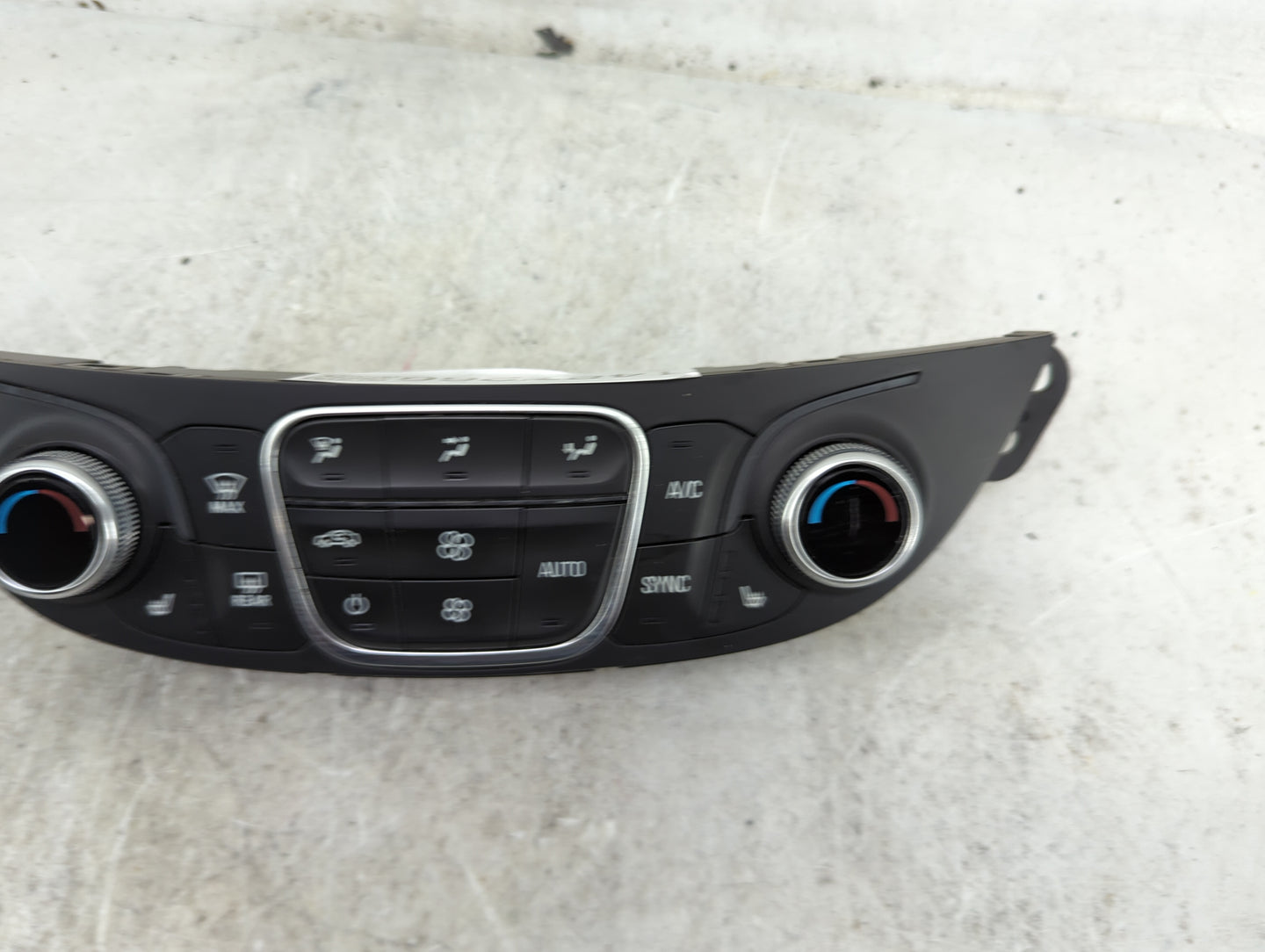 2018-2021 Chevrolet Malibu Climate Control Module Temperature AC/Heater Replacement P/N:84426649 7370200000000X Fits OEM Use