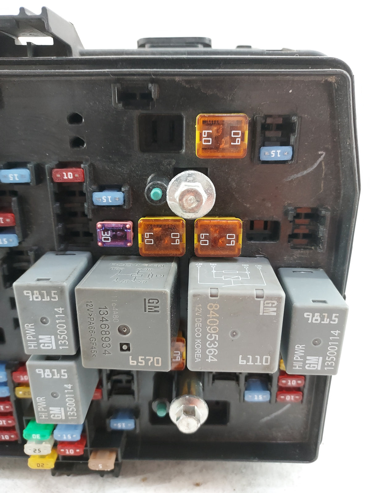 2019 Chevrolet Malibu Fusebox Fuse Box Panel Relay Module P/N:13500113 13455281, 13422668, 13468934, 84095364, 13500114 Fits