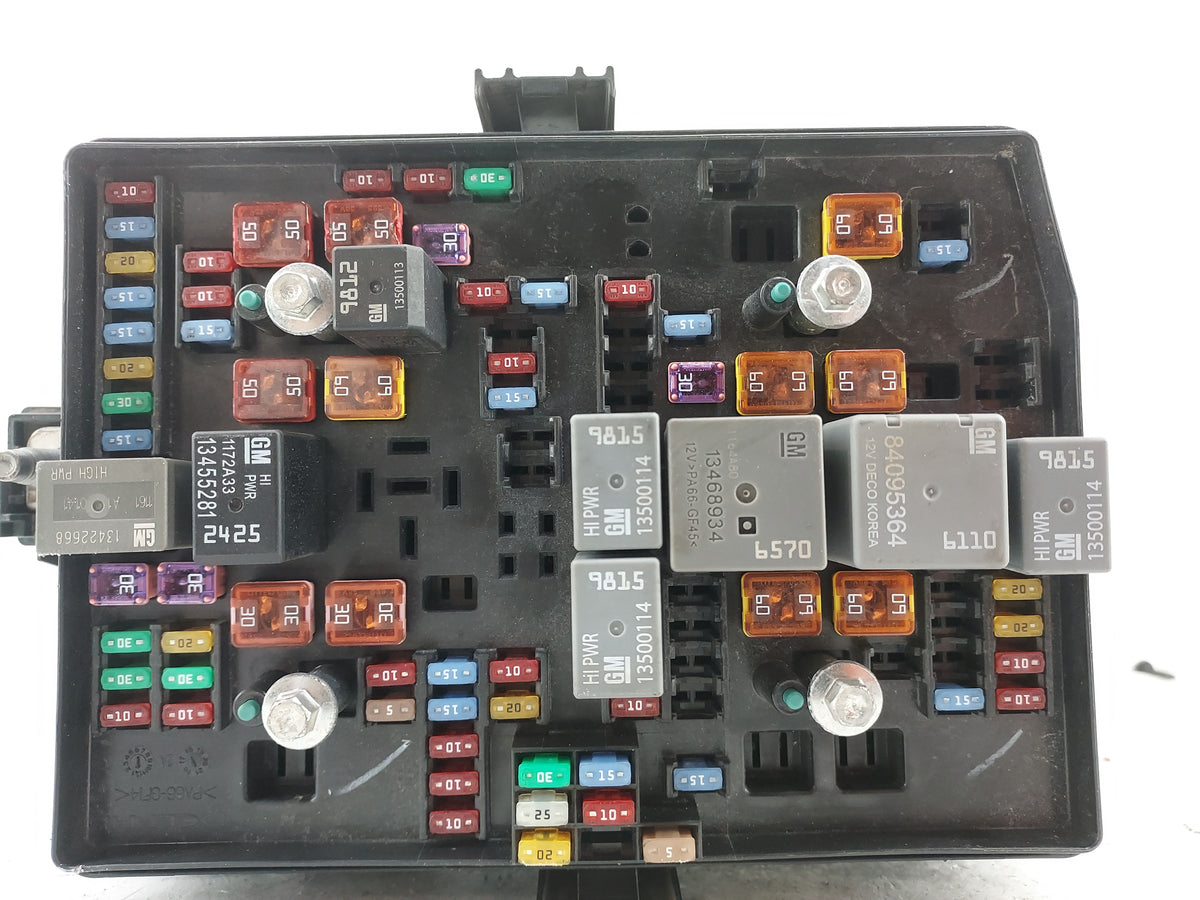 2019 Chevrolet Malibu Fusebox Fuse Box Panel Relay Module P/N:13500113 13455281, 13422668, 13468934, 84095364, 13500114 Fits