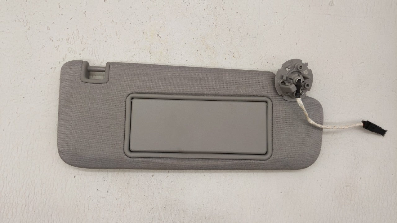 2016-2019 Chevrolet Malibu Sun Visor Shade Replacement Passenger Right Mirror Fits Fits 2016 2017 2018 2019 OEM Used Auto Pa
