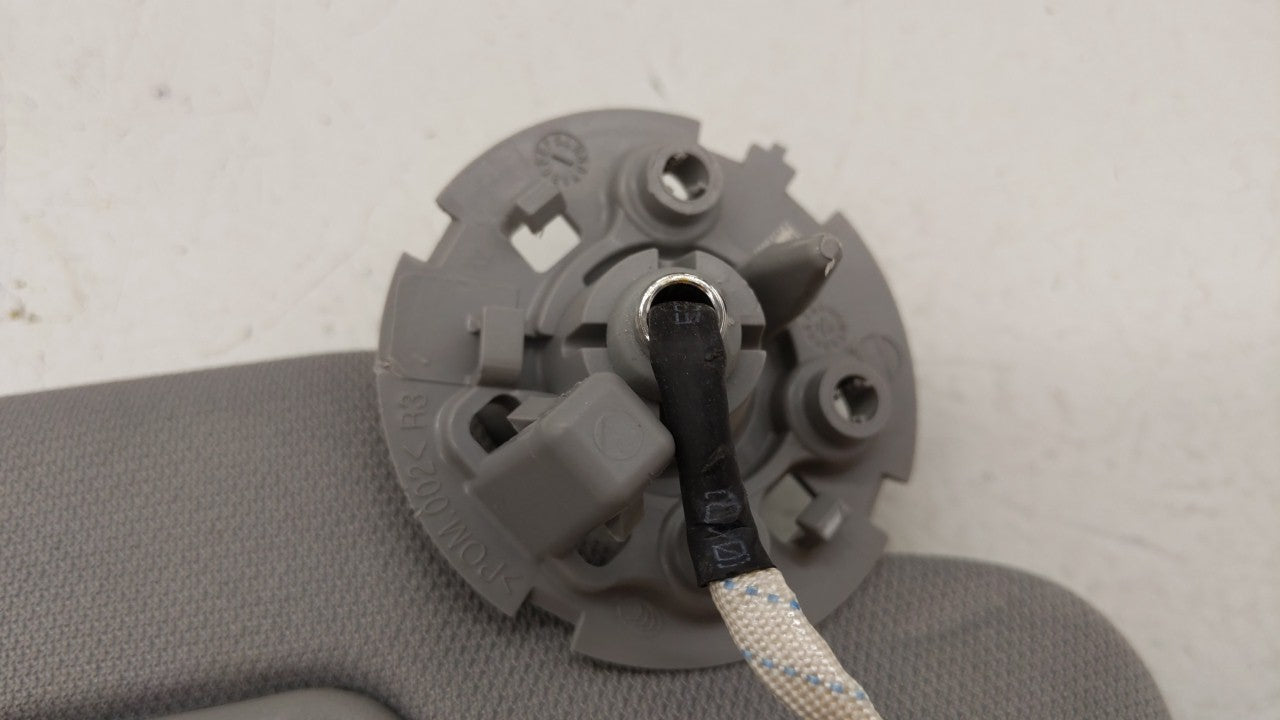 2016-2019 Chevrolet Malibu Sun Visor Shade Replacement Passenger Right Mirror Fits Fits 2016 2017 2018 2019 OEM Used Auto Pa