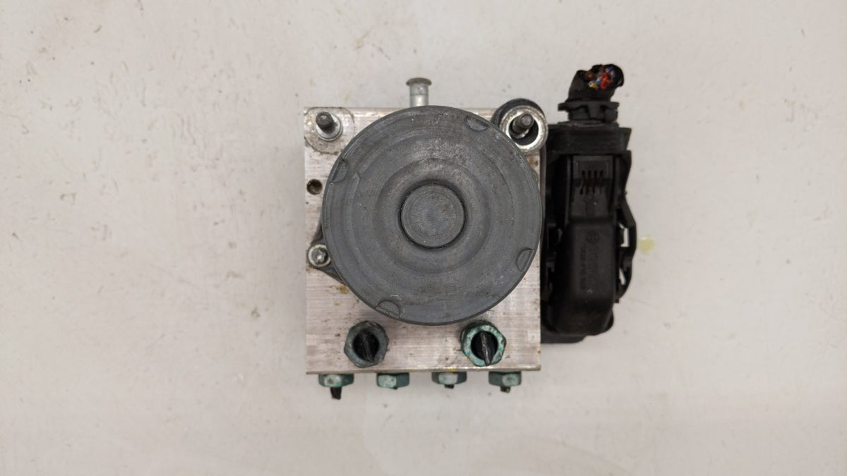 2019-2021 Chevrolet Malibu Anti-Lock Brake ABS Pump Module Actuator OEM P/N:8451623 84502888 Fits Fits 2019 2020 2021 OEM Us