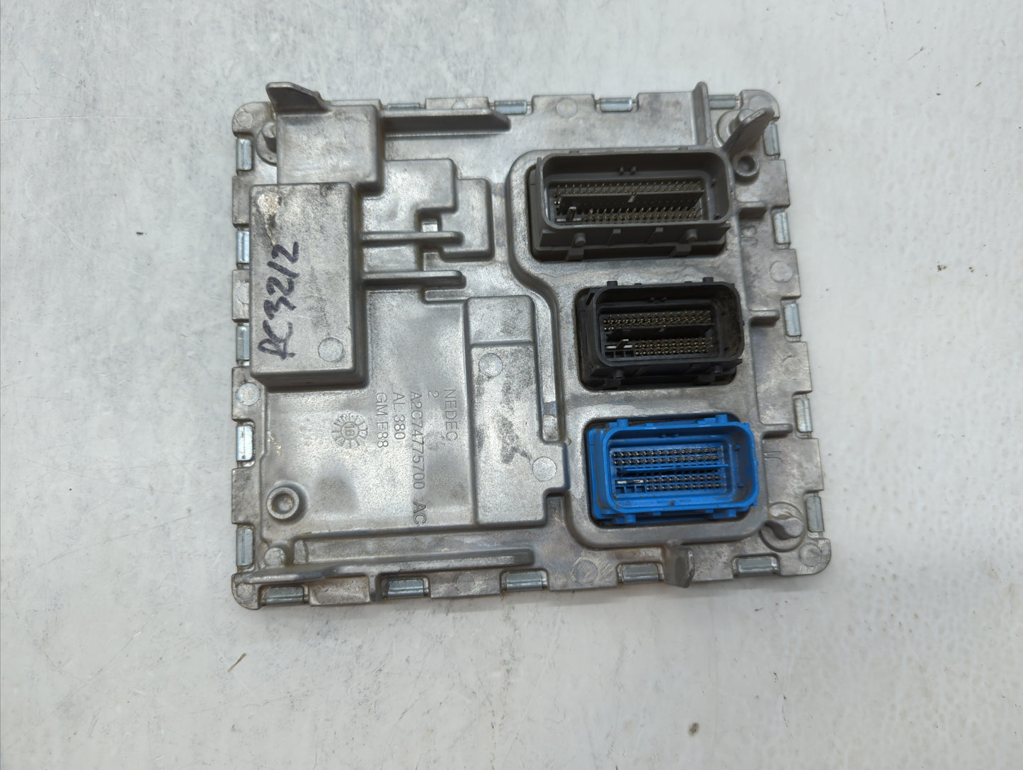 2018-2019 Chevrolet Malibu PCM Engine Control Computer ECU ECM PCU OEM P/N:12694511 12680194, 12699666 Fits Fits 2018 2019 O
