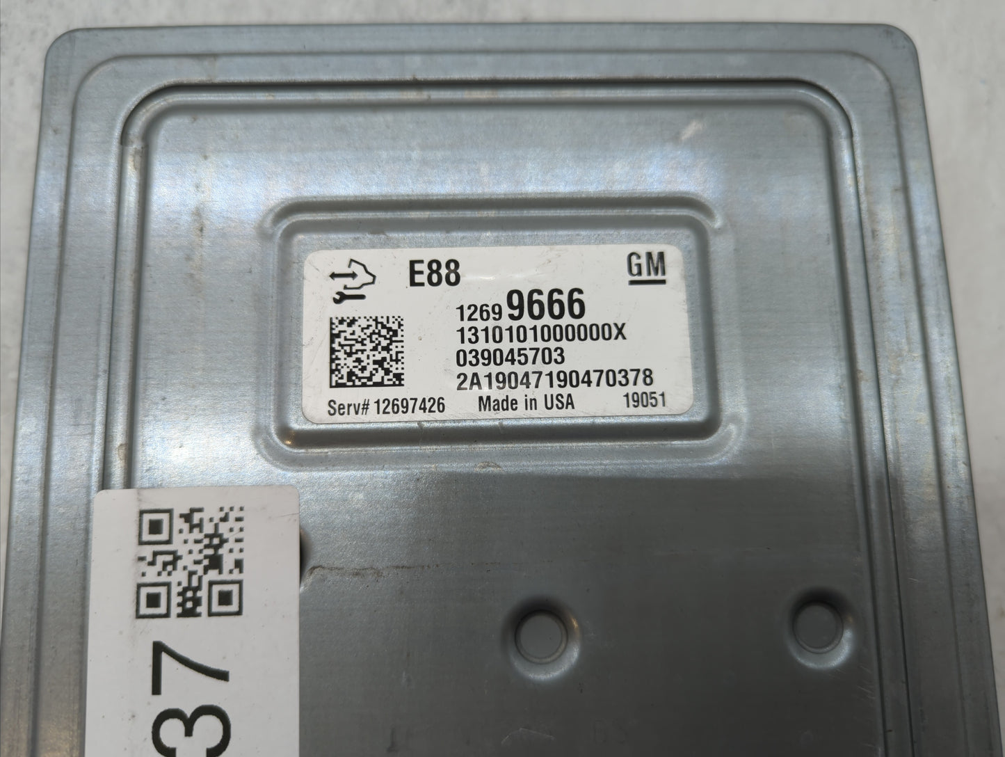 2018-2019 Chevrolet Malibu PCM Engine Control Computer ECU ECM PCU OEM P/N:12694511 12680194, 12699666 Fits Fits 2018 2019 O