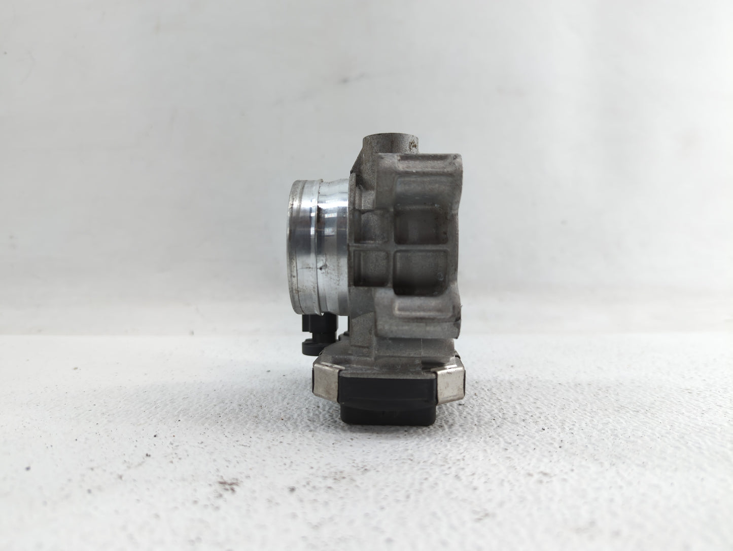2016-2019 Chevrolet Malibu Throttle Body P/N:12659491BA 12671379AA Fits Fits 2016 2017 2018 2019 OEM Used Auto Parts - Oemus