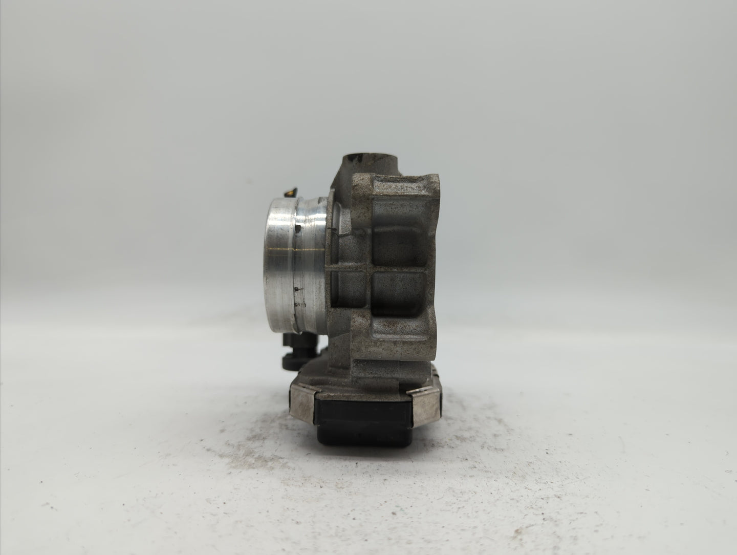 2016-2019 Chevrolet Malibu Throttle Body P/N:12659491BA 12671379AA Fits Fits 2016 2017 2018 2019 OEM Used Auto Parts - Oemus