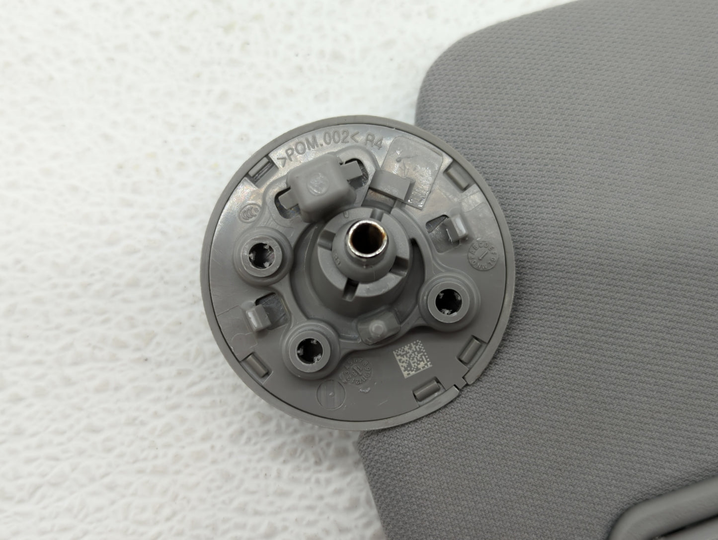 2016-2019 Chevrolet Malibu Sun Visor Shade Replacement Passenger Right Mirror Fits Fits 2016 2017 2018 2019 OEM Used Auto Pa