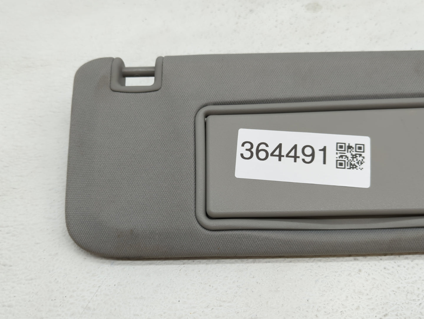 2016-2019 Chevrolet Malibu Sun Visor Shade Replacement Passenger Right Mirror Fits Fits 2016 2017 2018 2019 OEM Used Auto Pa