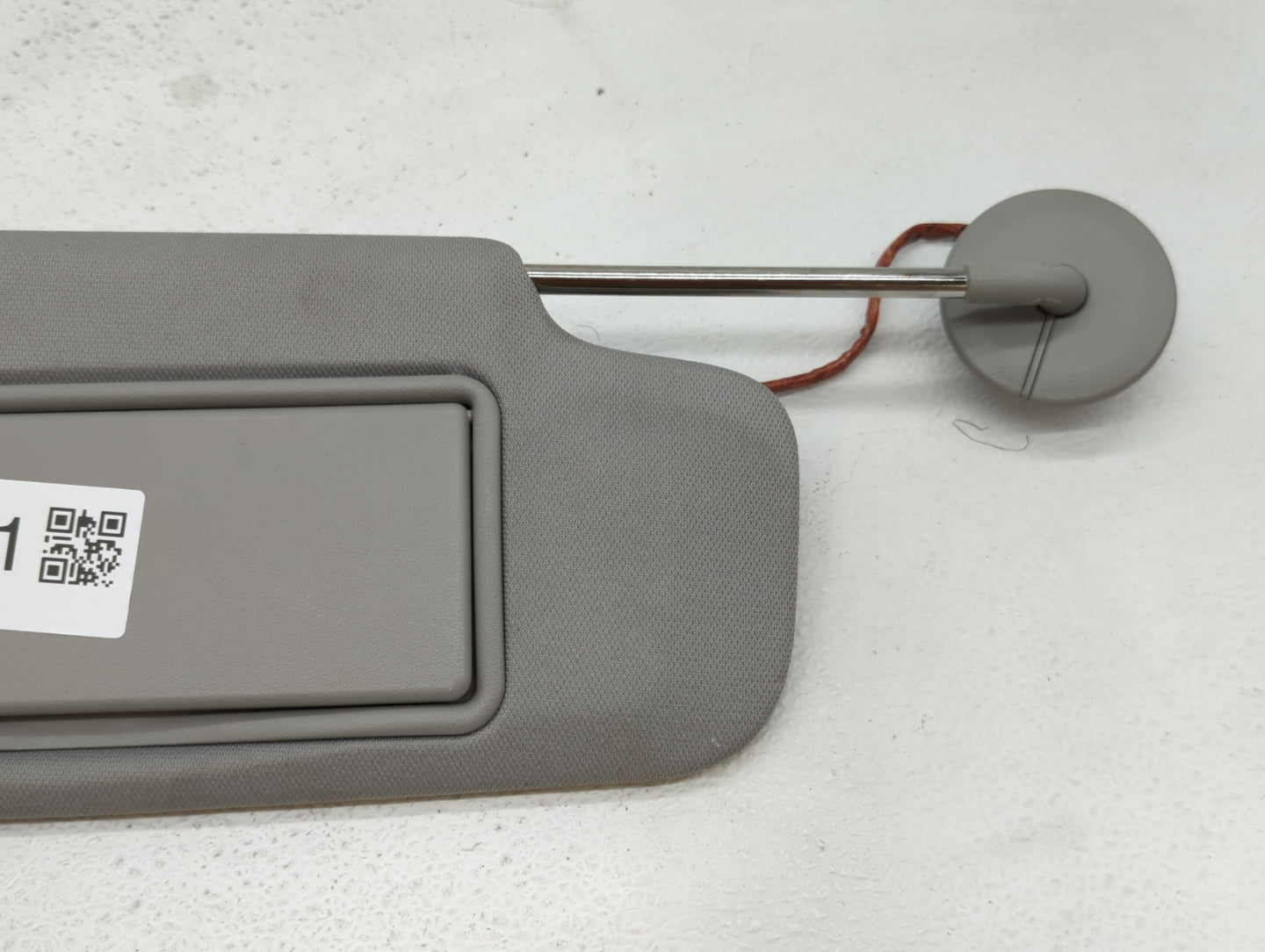 2016-2019 Chevrolet Malibu Sun Visor Shade Replacement Passenger Right Mirror Fits Fits 2016 2017 2018 2019 OEM Used Auto Pa