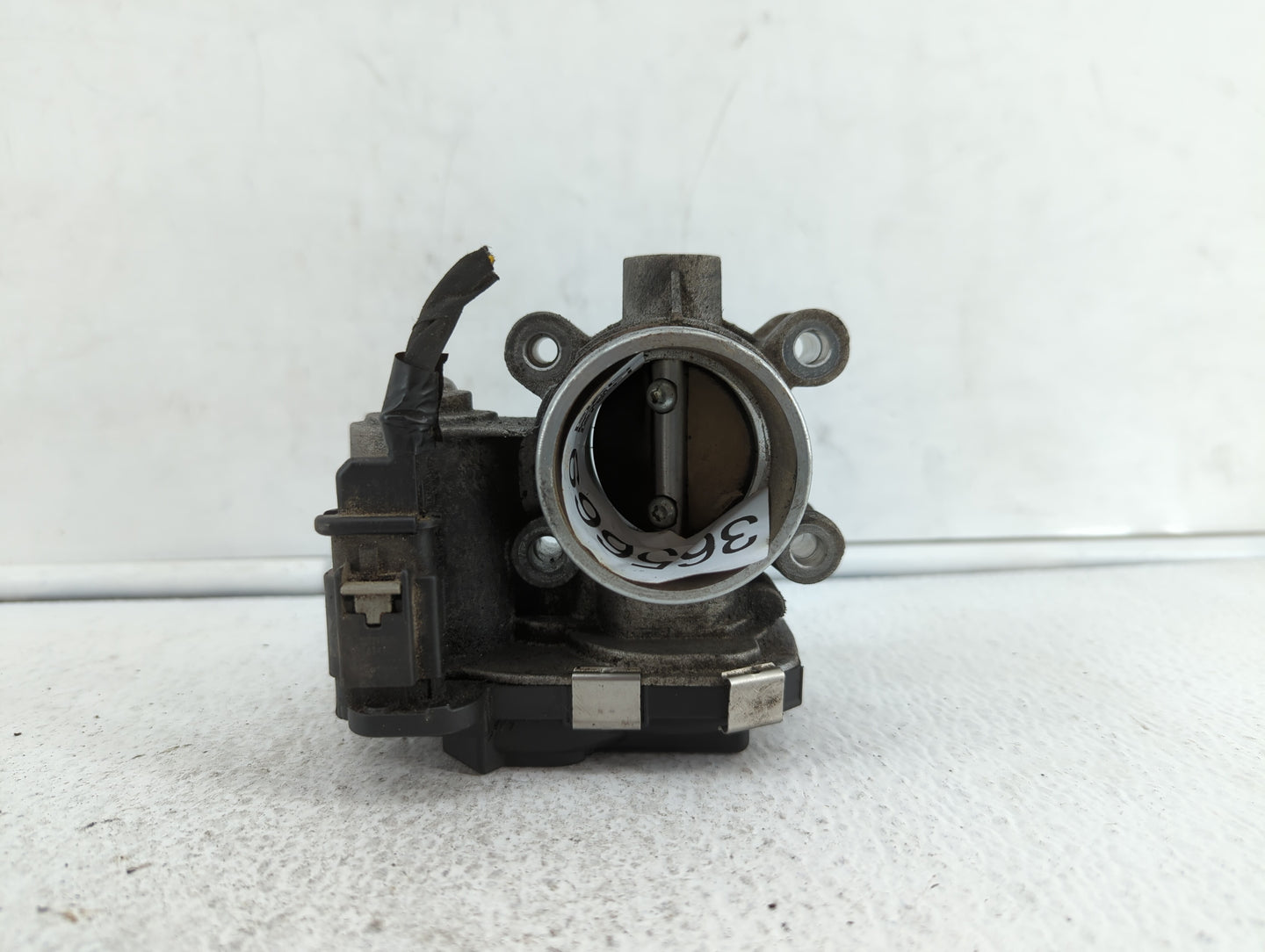 2016-2019 Chevrolet Malibu Throttle Body P/N:12671379AA Fits Fits 2016 2017 2018 2019 OEM Used Auto Parts - Oemusedautoparts