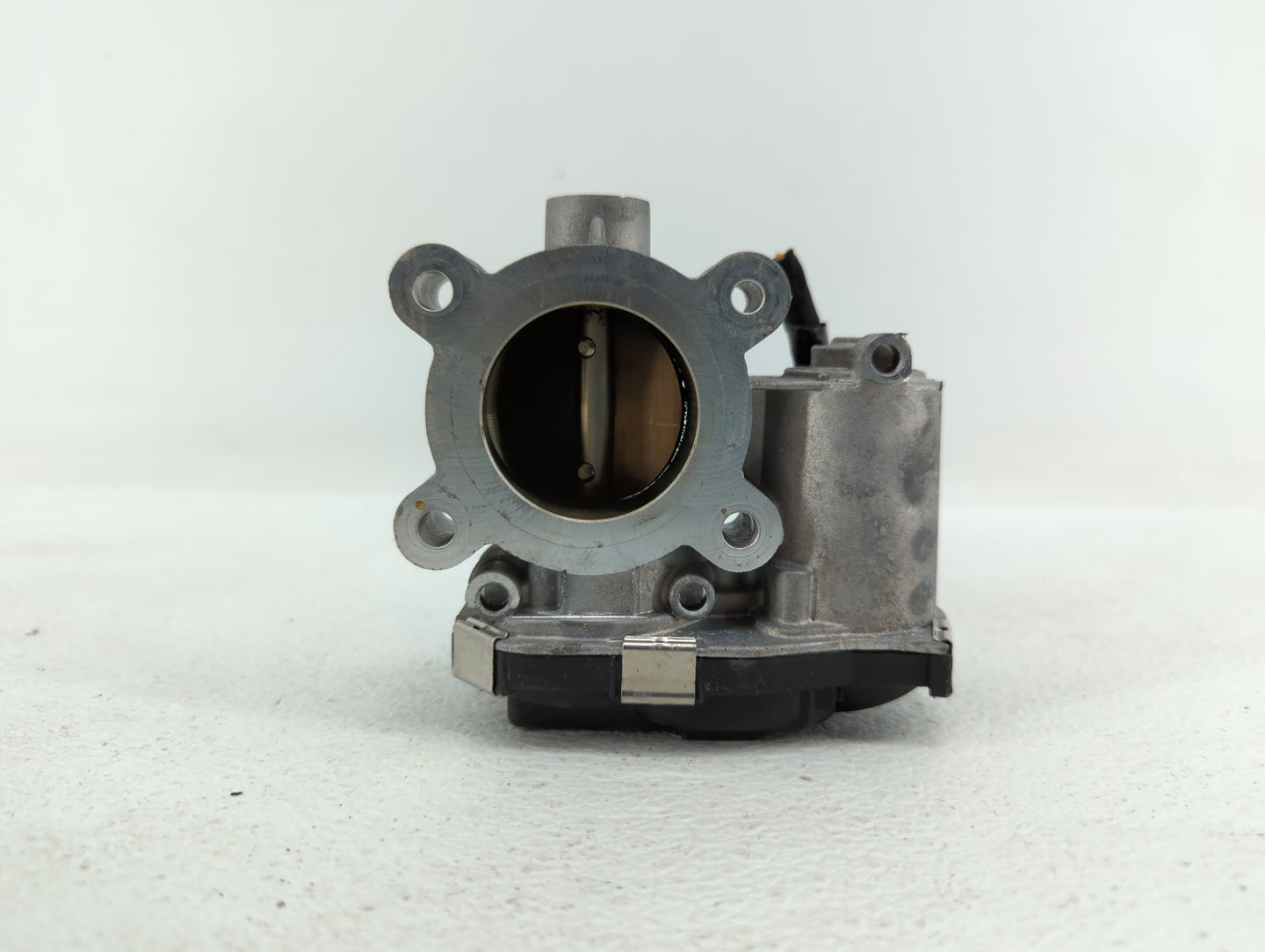 2016-2019 Chevrolet Malibu Throttle Body P/N:12671379AA Fits Fits 2016 2017 2018 2019 OEM Used Auto Parts - Oemusedautoparts