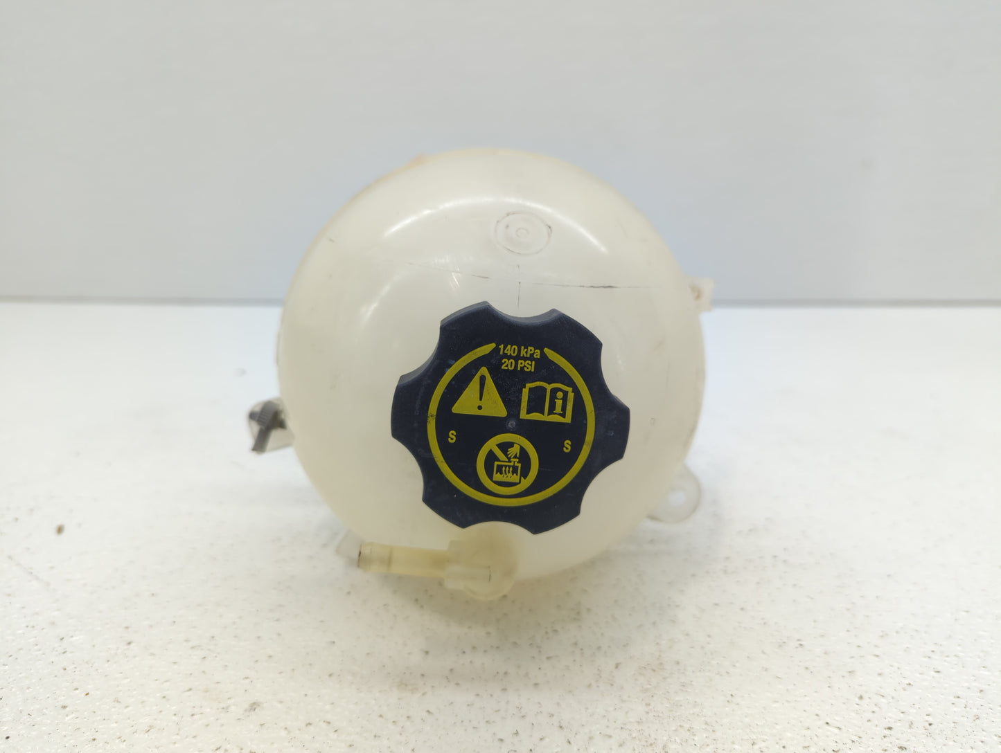 2016 Chevrolet Malibu Radiator Coolant Overflow Expansion Tank Bottle - Oemusedautoparts1.com