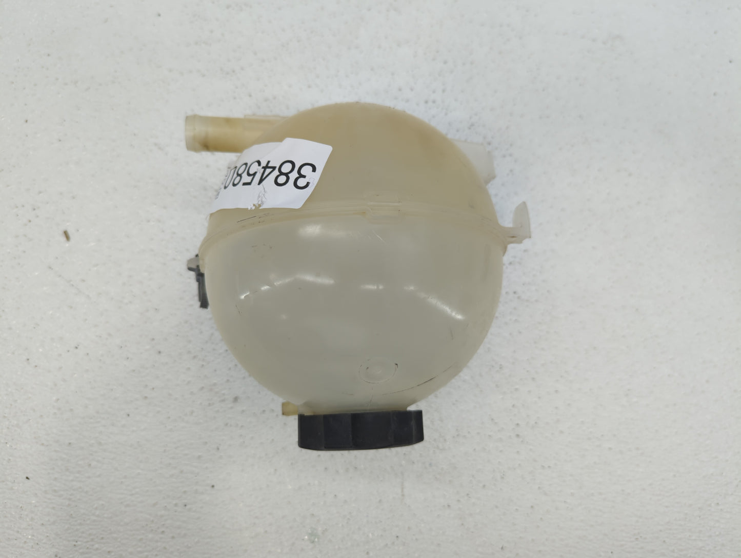 2016 Chevrolet Malibu Radiator Coolant Overflow Expansion Tank Bottle - Oemusedautoparts1.com