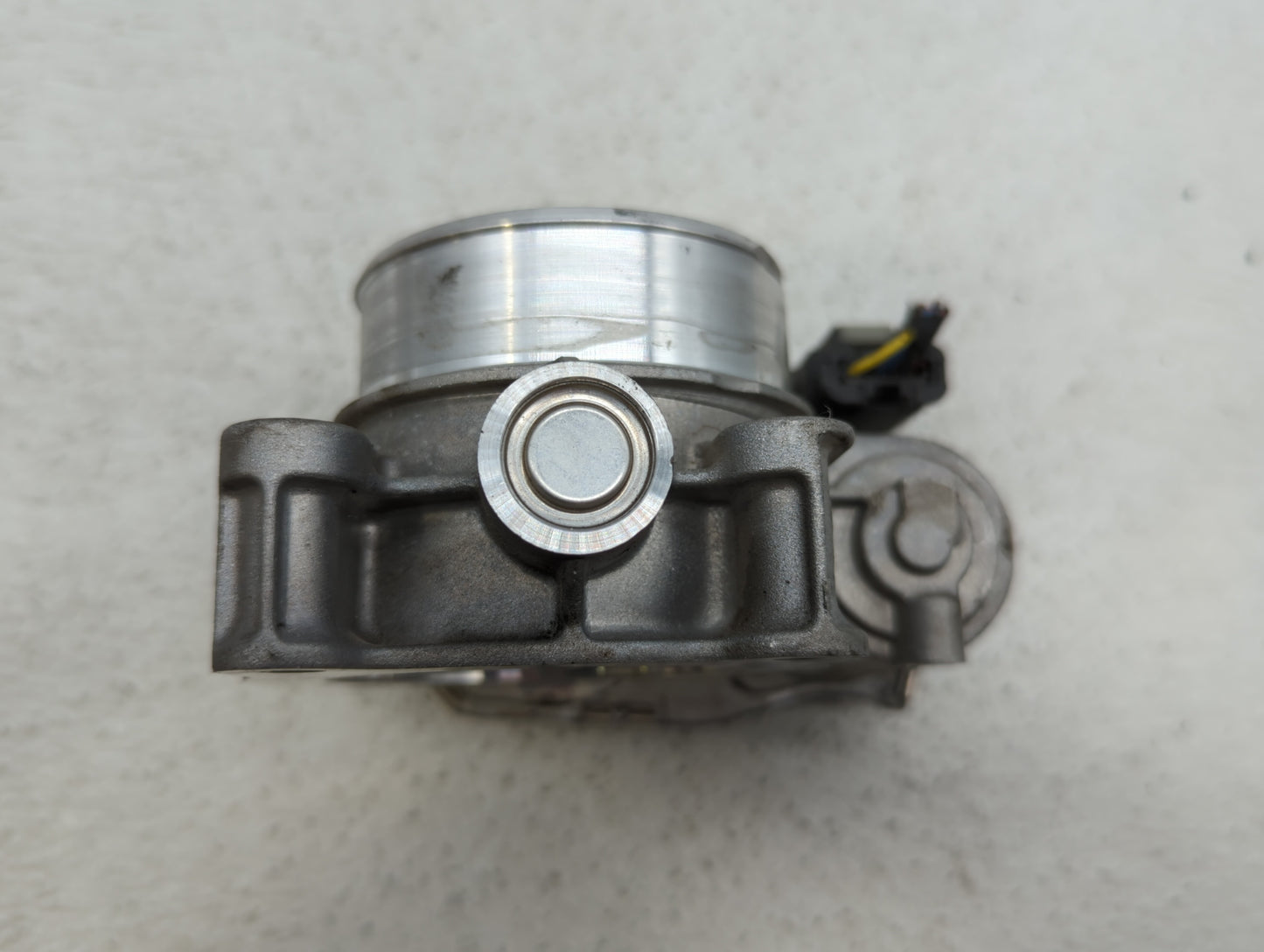 2016 Chevrolet Malibu Throttle Body P/N:12670839AA 12627217DA Fits Fits 2017 2018 2019 OEM Used Auto Parts - Oemusedautopart