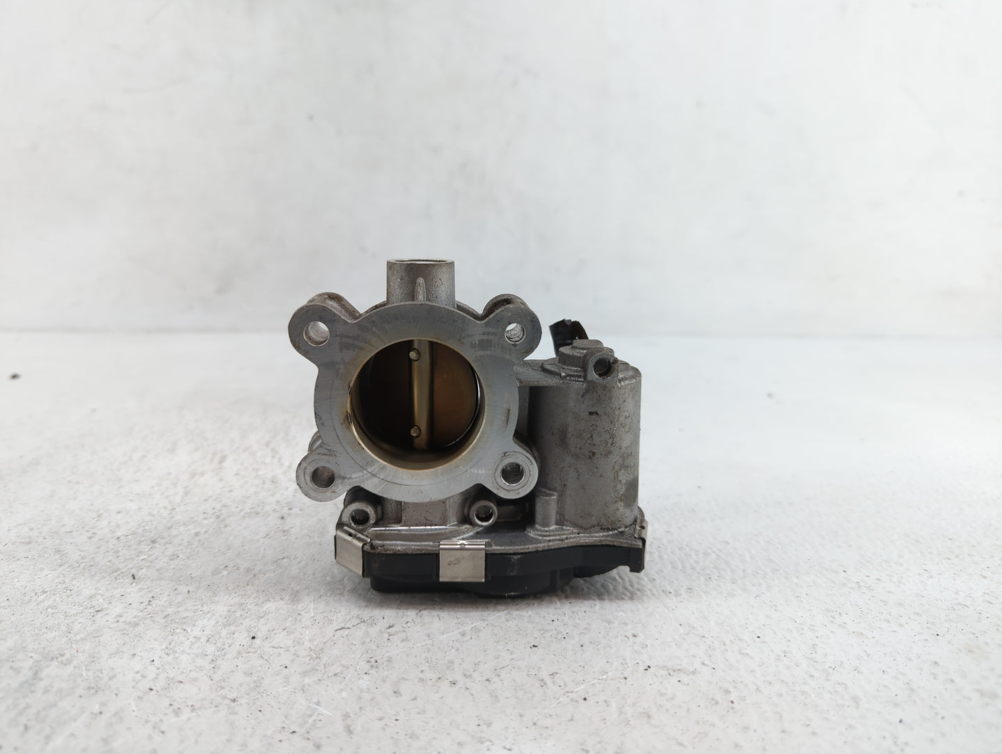 2016-2021 Chevrolet Malibu Throttle Body P/N:12671379AA Fits Fits 2016 2017 2018 2019 2020 2021 2022 OEM Used Auto Parts - O