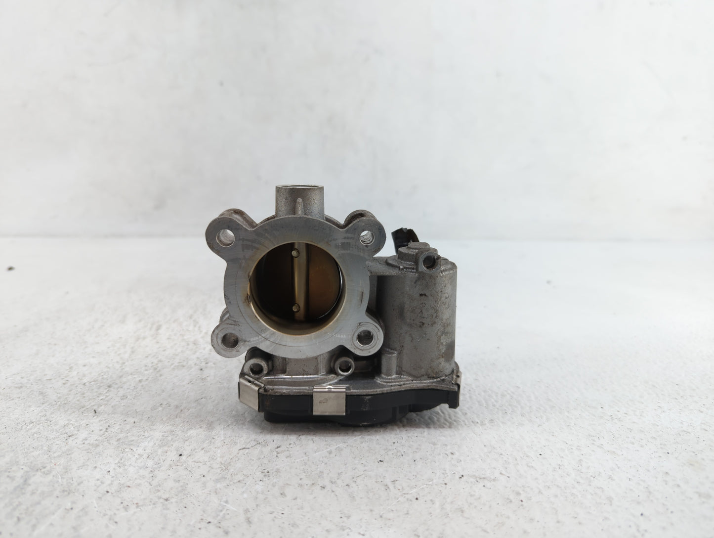 2016-2021 Chevrolet Malibu Throttle Body P/N:12671379AA Fits Fits 2016 2017 2018 2019 2020 2021 2022 OEM Used Auto Parts - O