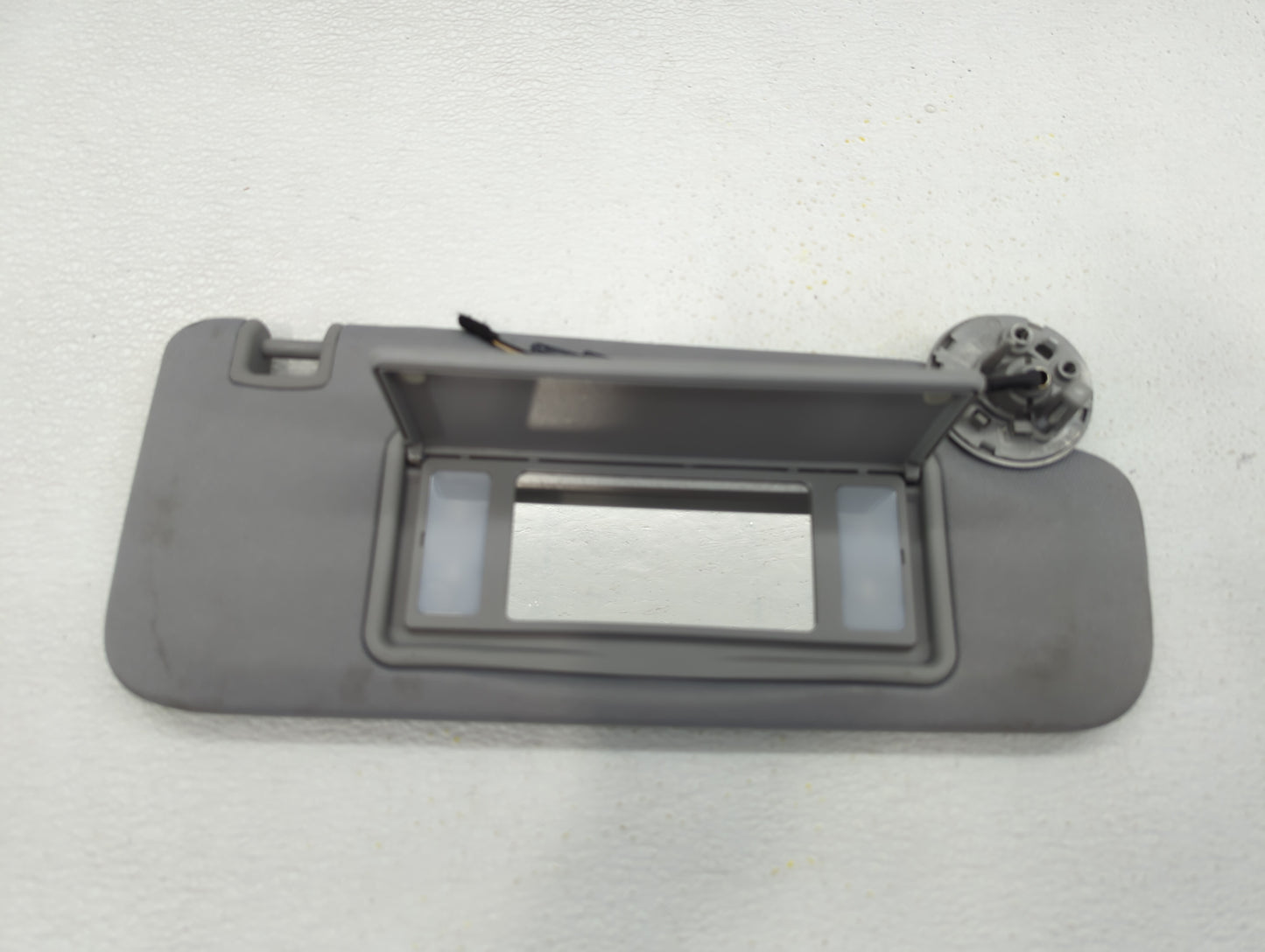 2016-2021 Chevrolet Malibu Sun Visor Shade Replacement Passenger Right Mirror Fits Fits 2016 2017 2018 2019 2020 2021 OEM Us