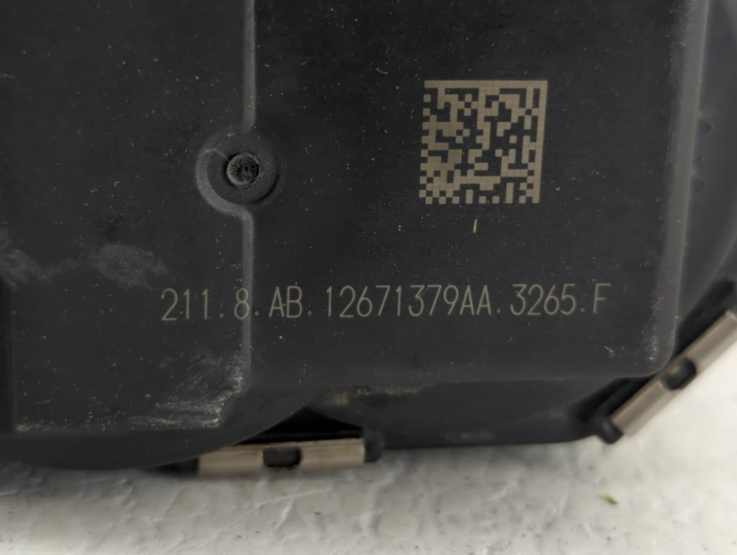 2016-2021 Chevrolet Malibu Throttle Body P/N:12671379AA Fits Fits 2016 2017 2018 2019 2020 2021 2022 OEM Used Auto Parts - O