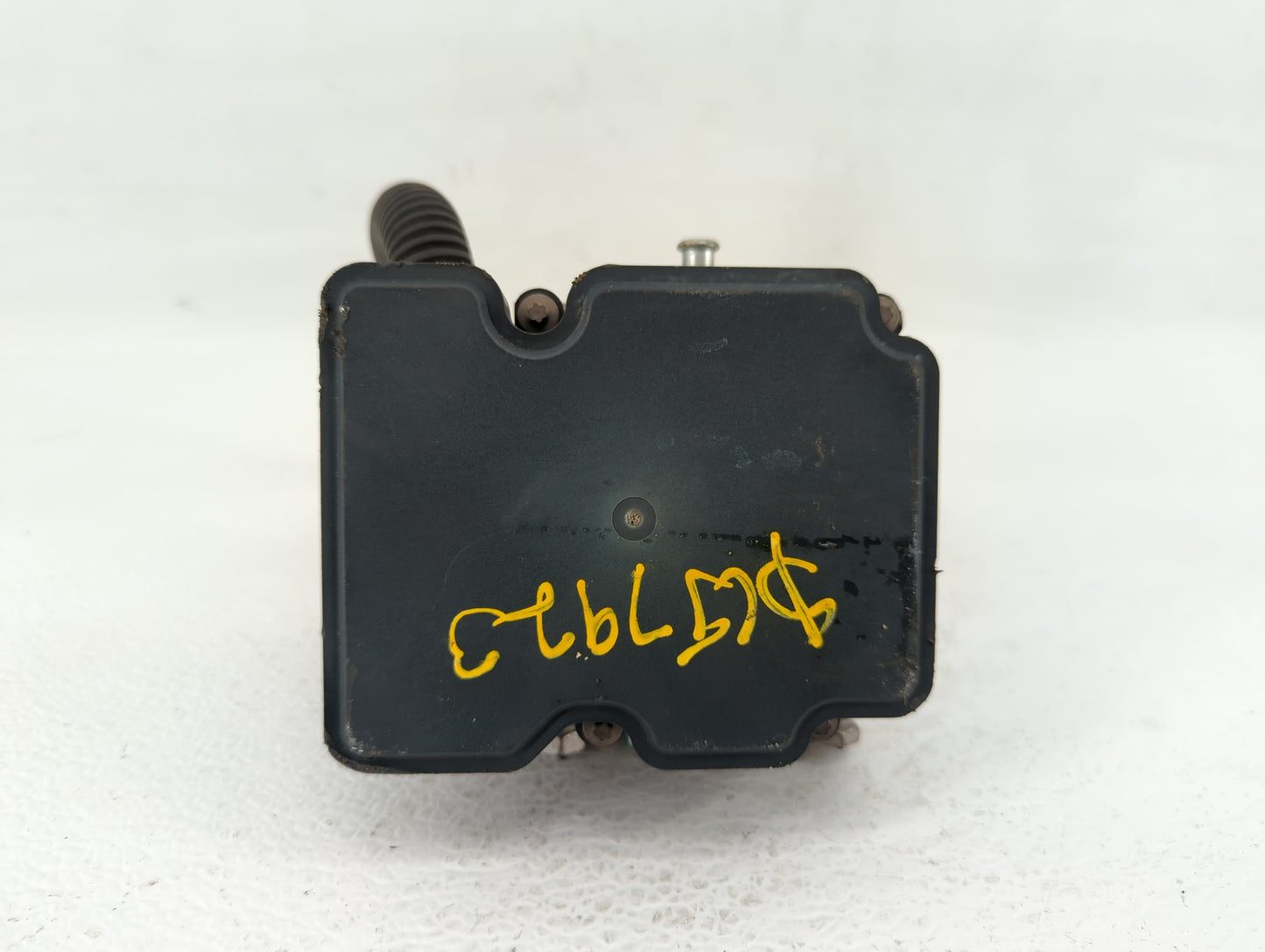 2019-2021 Chevrolet Malibu ABS Pump Control Module Replacement P/N:84767280 84501623, 84502888 Fits Fits 2019 2020 2021 OEM 