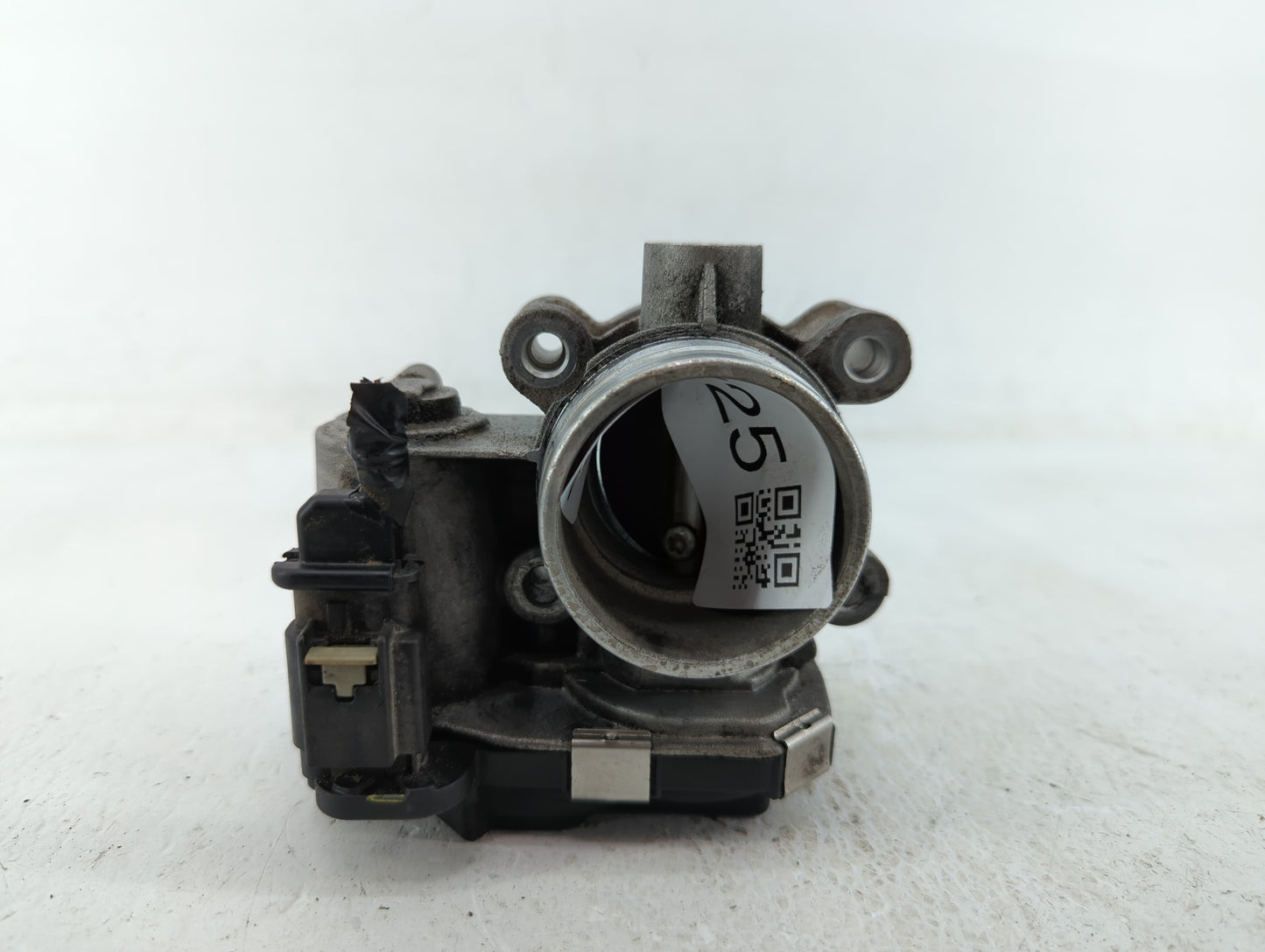 2016-2021 Chevrolet Malibu Throttle Body P/N:12671379AA Fits Fits 2016 2017 2018 2019 2020 2021 2022 OEM Used Auto Parts - O