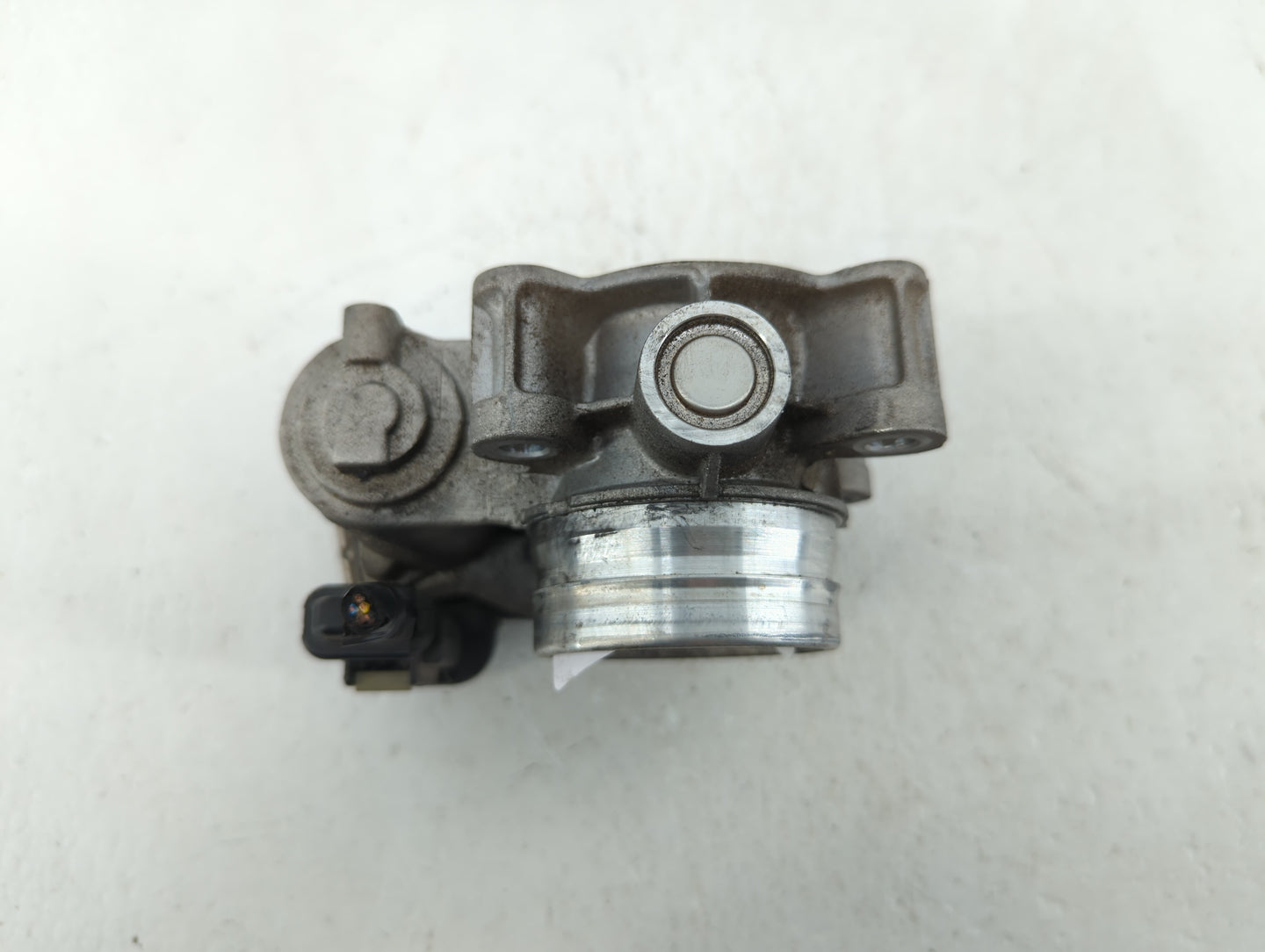 2016-2021 Chevrolet Malibu Throttle Body P/N:12671379AA Fits Fits 2016 2017 2018 2019 2020 2021 2022 OEM Used Auto Parts - O