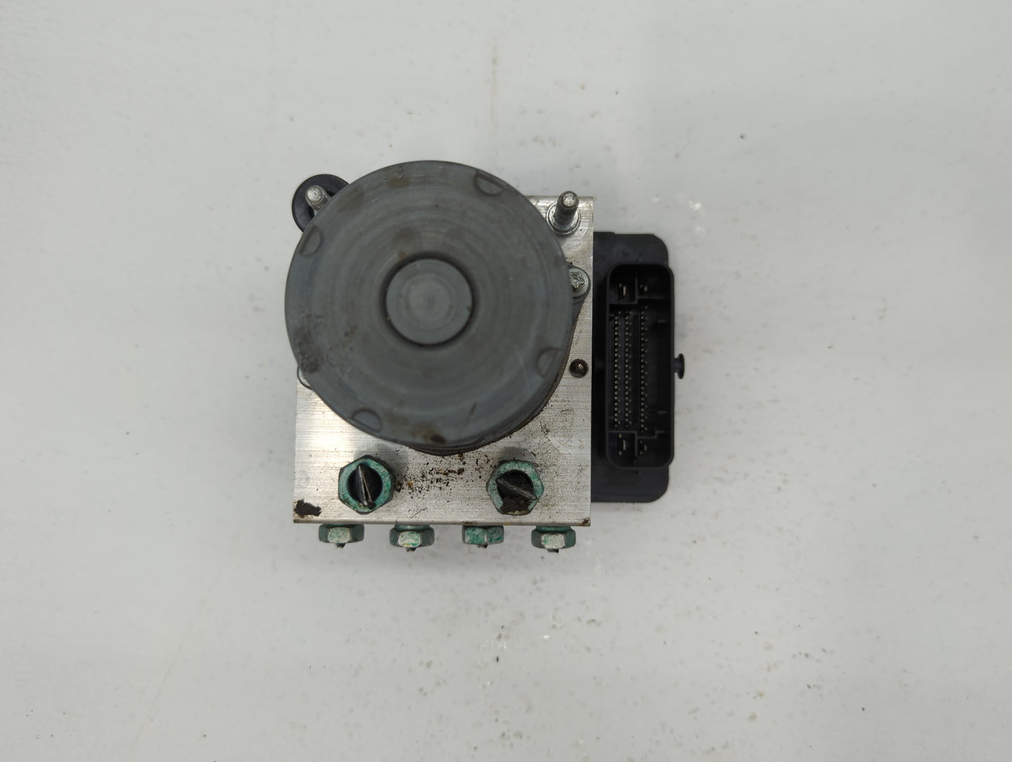 2019-2021 Chevrolet Malibu ABS Pump Control Module Replacement P/N:84767280 84501623, 84502888 Fits Fits 2019 2020 2021 OEM 