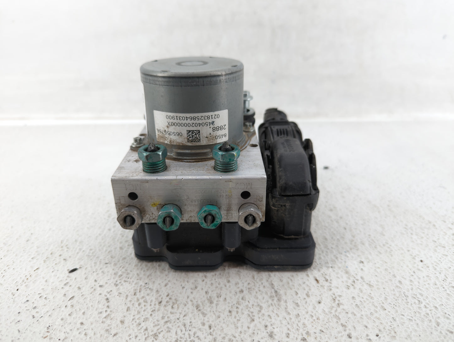 2019-2021 Chevrolet Malibu ABS Pump Control Module Replacement P/N:84502888 84501623 Fits Fits 2019 2020 2021 OEM Used Auto 