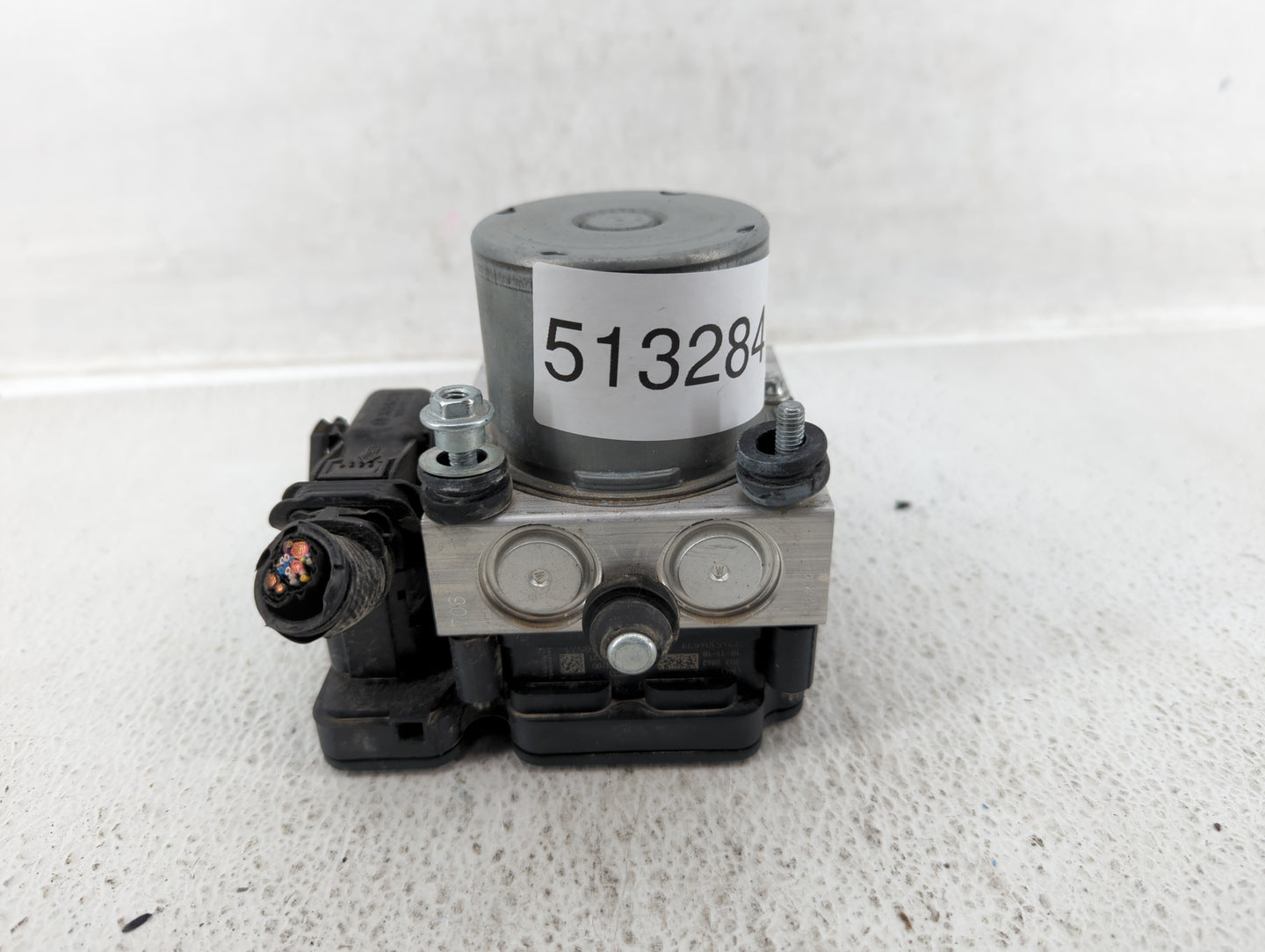 2019-2021 Chevrolet Malibu ABS Pump Control Module Replacement P/N:84502888 84501623 Fits Fits 2019 2020 2021 OEM Used Auto 