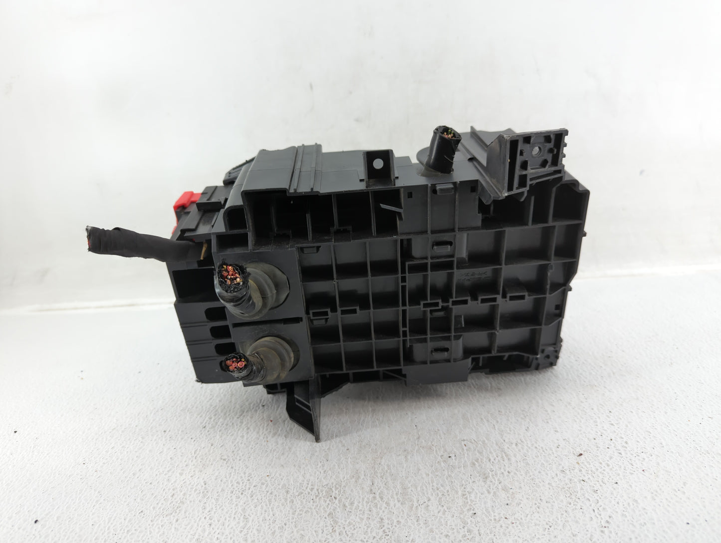 2019 Chevrolet Malibu Fusebox Fuse Box Panel Relay Module Fits OEM Used Auto Parts - Oemusedautoparts1.com