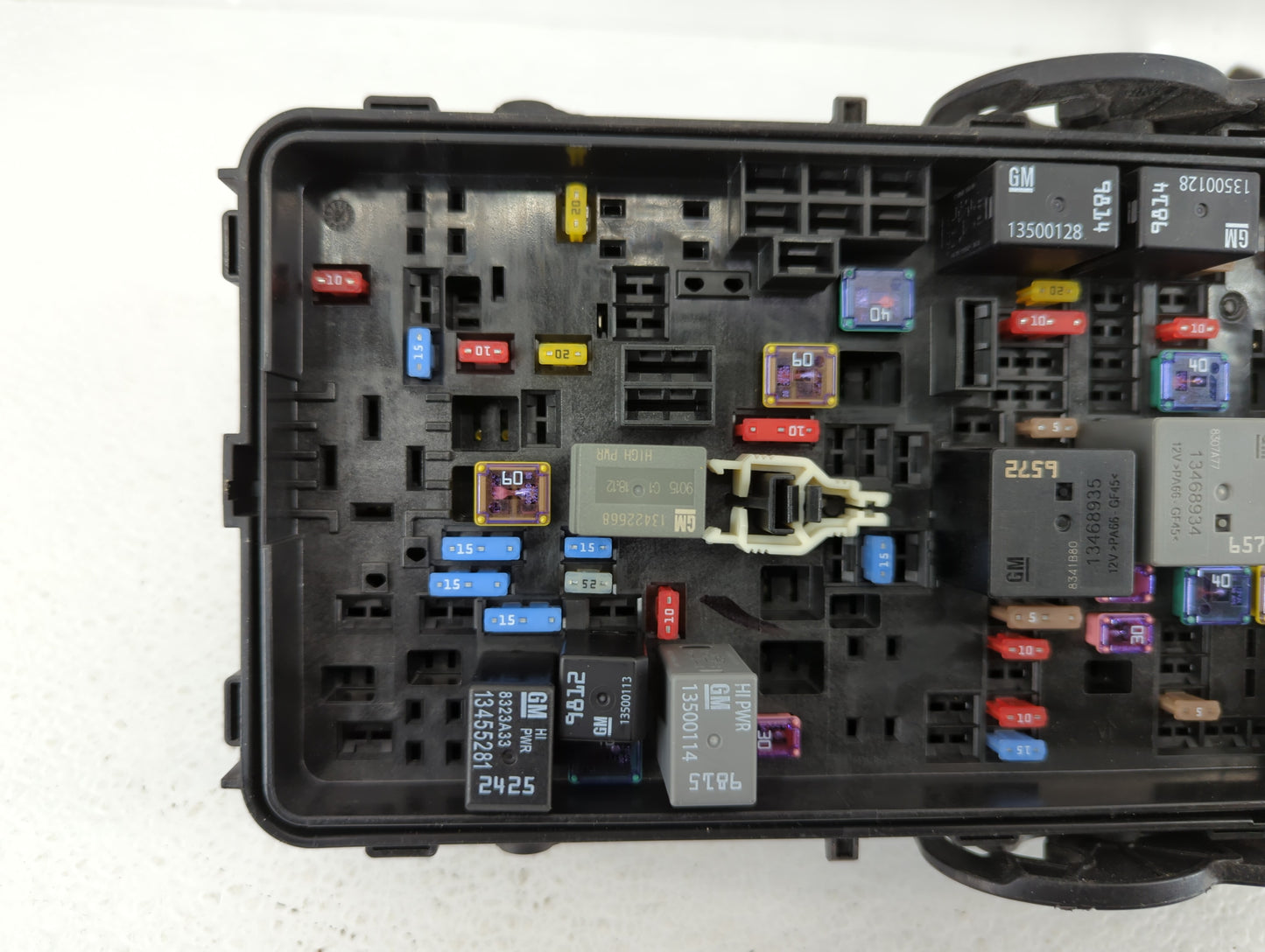 2018-2019 Chevrolet Malibu Fusebox Fuse Box Panel Relay Module P/N:84586305 84586306, 84181106 Fits Fits 2018 2019 OEM Used 