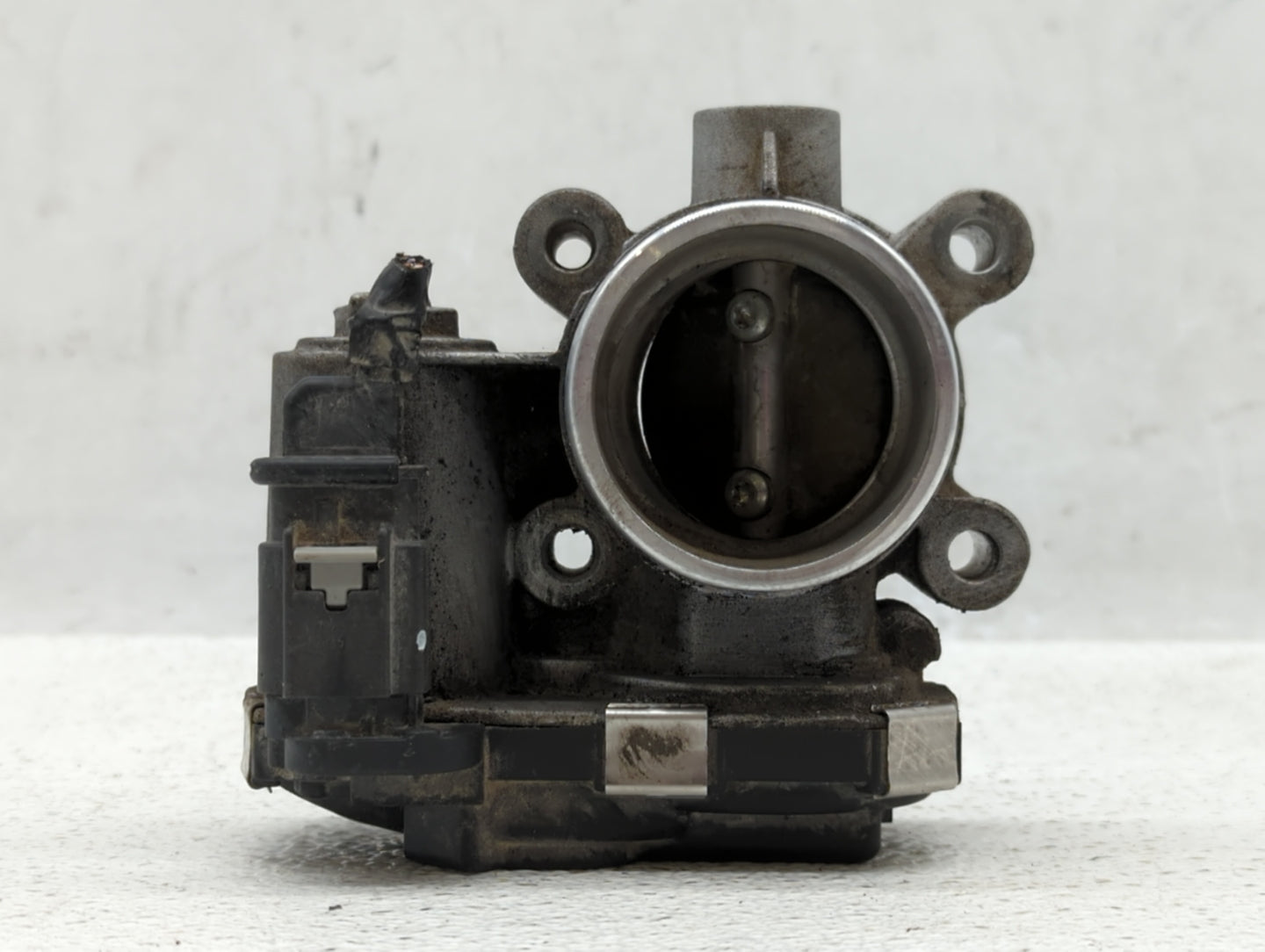 2016-2021 Chevrolet Malibu Throttle Body P/N:12671379AA Fits Fits 2016 2017 2018 2019 2020 2021 2022 OEM Used Auto Parts - O