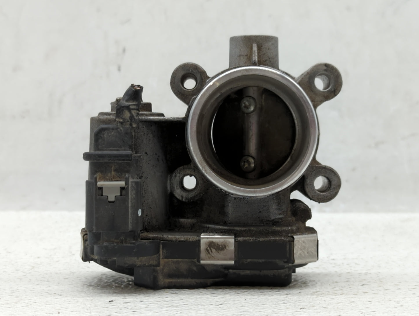 2016-2021 Chevrolet Malibu Throttle Body P/N:12671379AA Fits Fits 2016 2017 2018 2019 2020 2021 2022 OEM Used Auto Parts - O