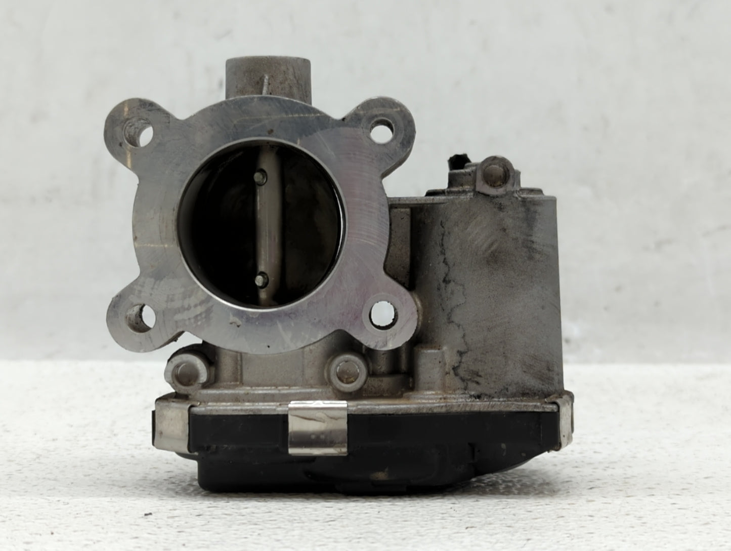 2016-2021 Chevrolet Malibu Throttle Body P/N:12671379AA Fits Fits 2016 2017 2018 2019 2020 2021 2022 OEM Used Auto Parts - O