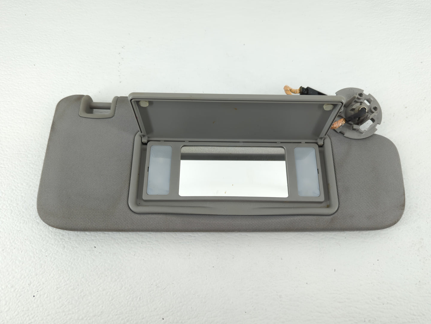 2016-2021 Chevrolet Malibu Sun Visor Shade Replacement Driver Left Mirror Fits Fits 2016 2017 2018 2019 2020 2021 OEM Used A