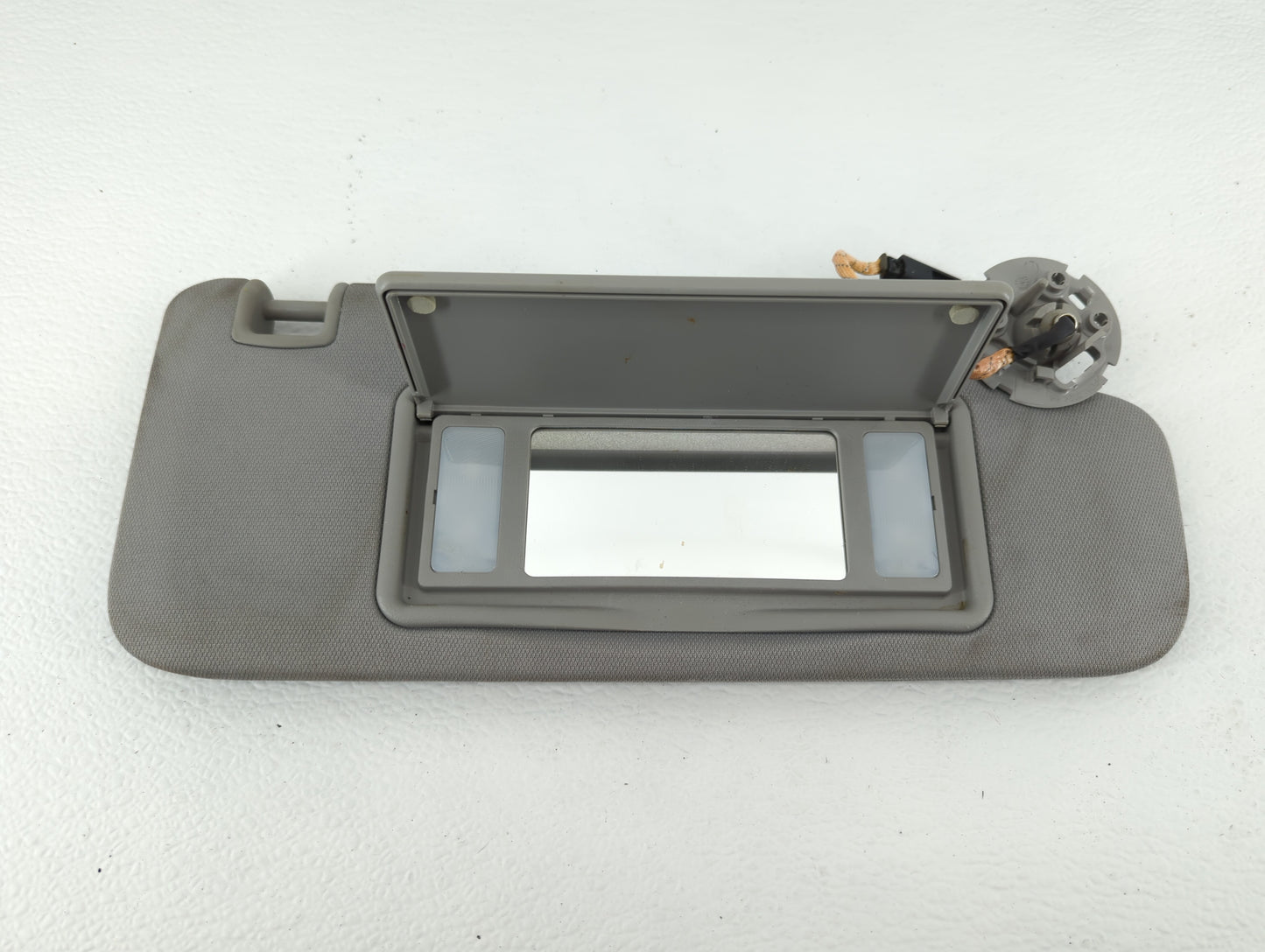 2016-2021 Chevrolet Malibu Sun Visor Shade Replacement Driver Left Mirror Fits Fits 2016 2017 2018 2019 2020 2021 OEM Used A