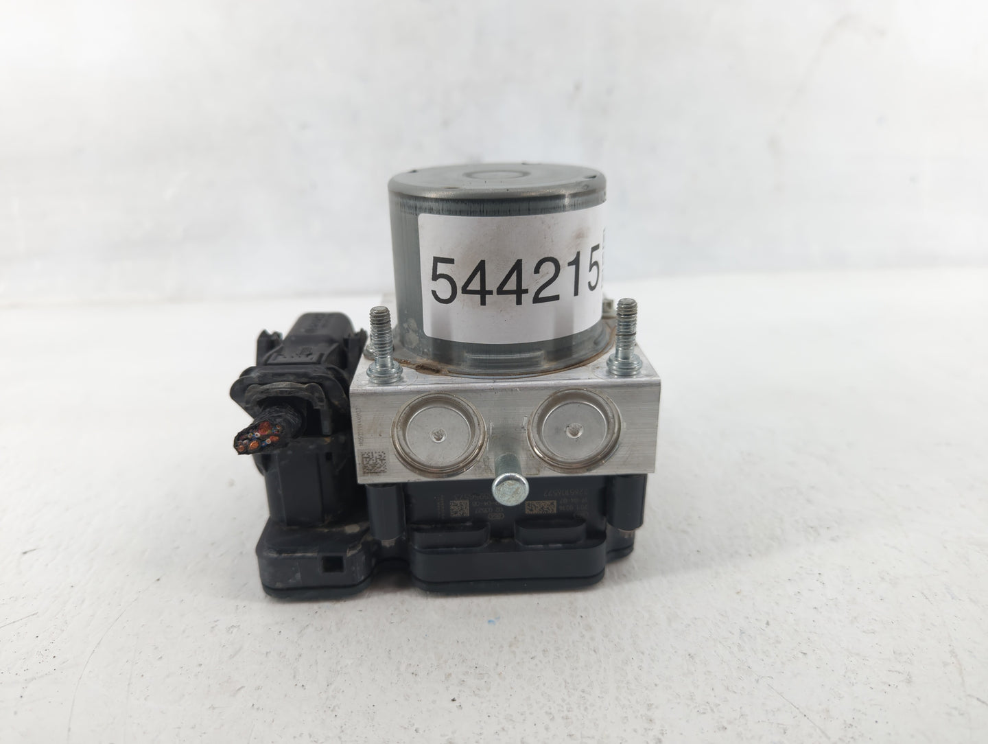 2019-2021 Chevrolet Malibu ABS Pump Control Module Replacement P/N:84502888 065055766 Fits Fits 2019 2020 2021 OEM Used Auto