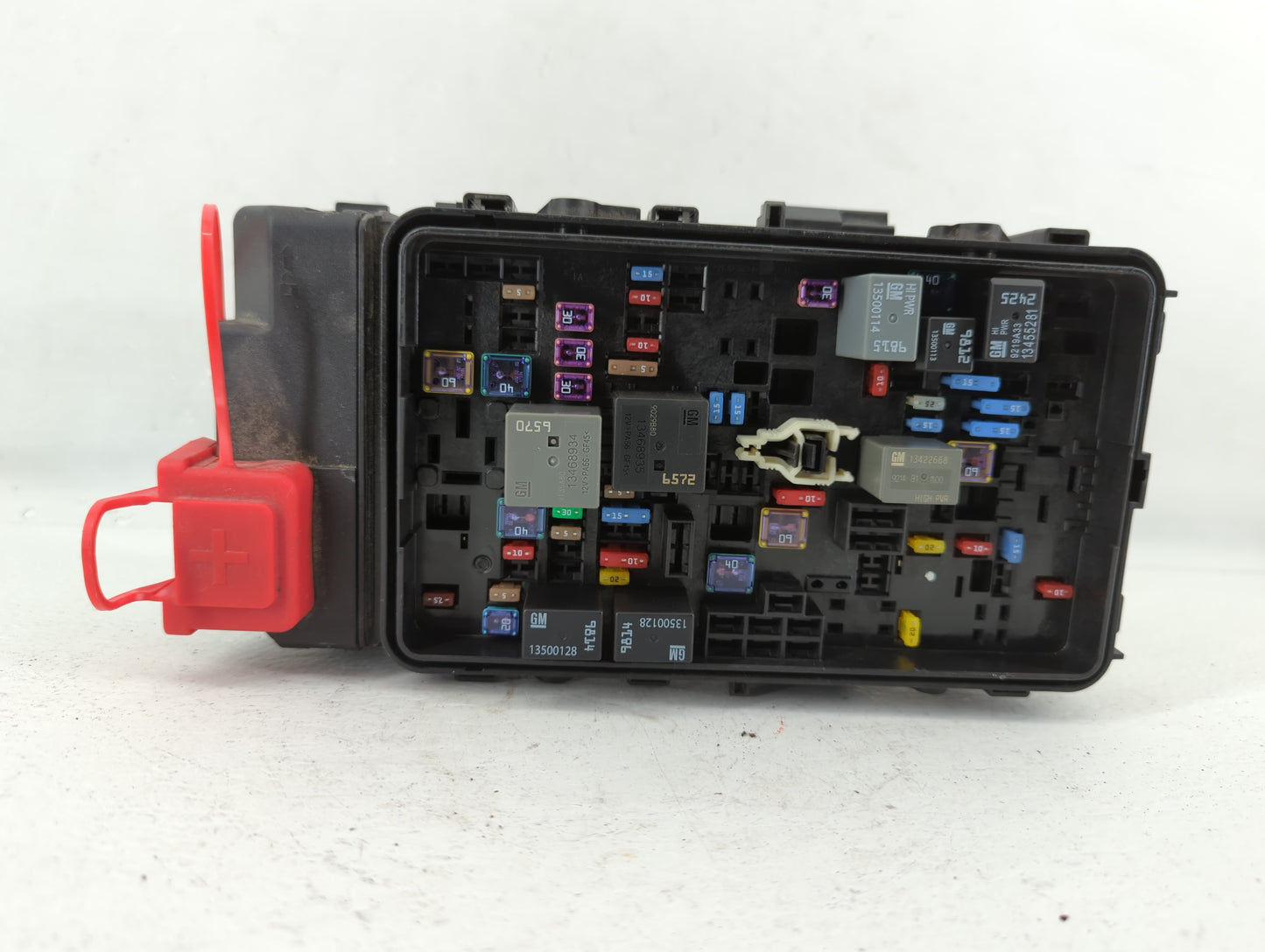 2018-2019 Chevrolet Malibu Fusebox Fuse Box Panel Relay Module P/N:84586305 84586306, 84181106 Fits Fits 2018 2019 OEM Used 