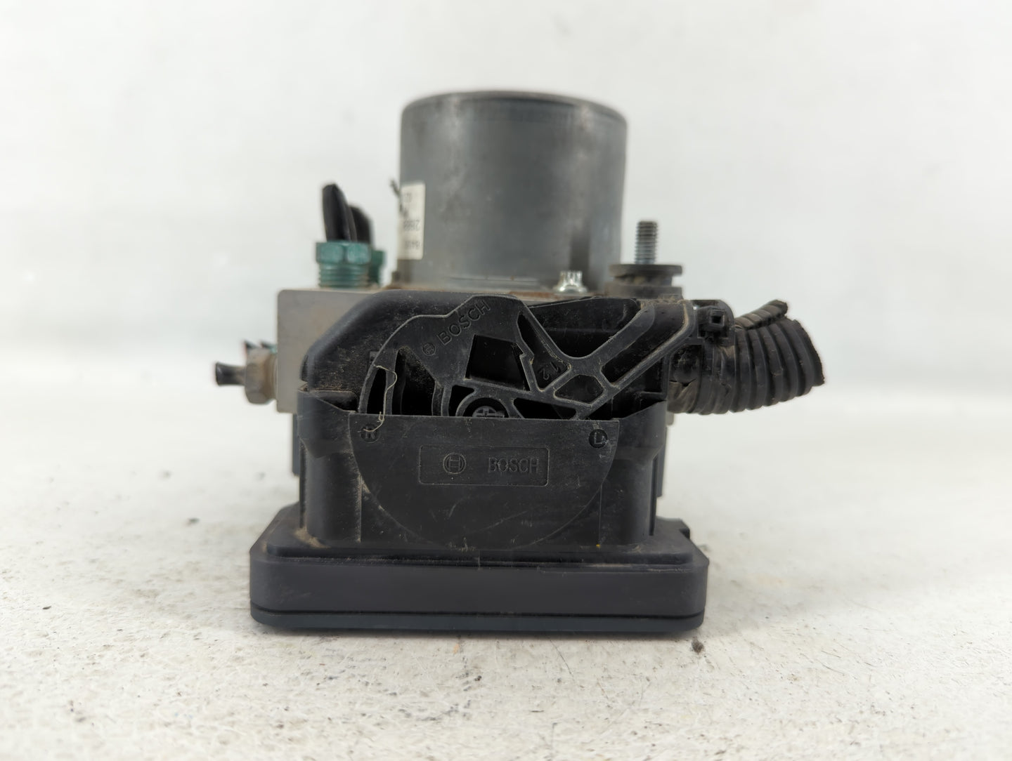 2019-2021 Chevrolet Malibu ABS Pump Control Module Replacement P/N:84502888 Fits Fits 2019 2020 2021 OEM Used Auto Parts - O