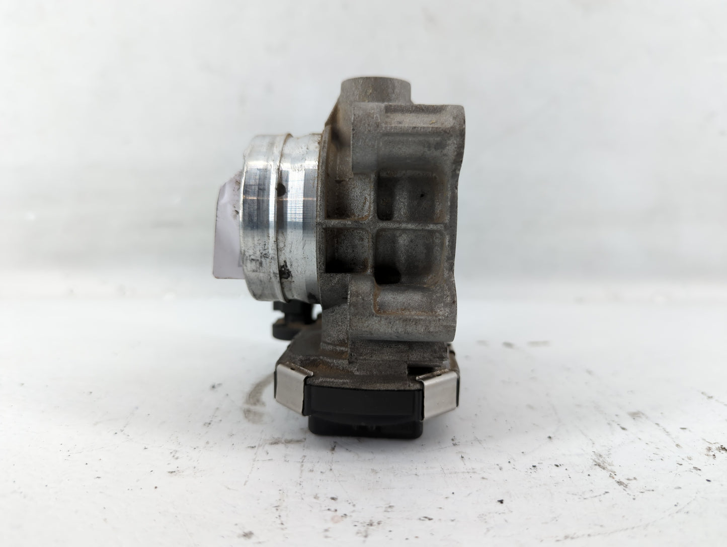 2016-2021 Chevrolet Malibu Throttle Body P/N:12671379AA Fits Fits 2016 2017 2018 2019 2020 2021 2022 OEM Used Auto Parts - O