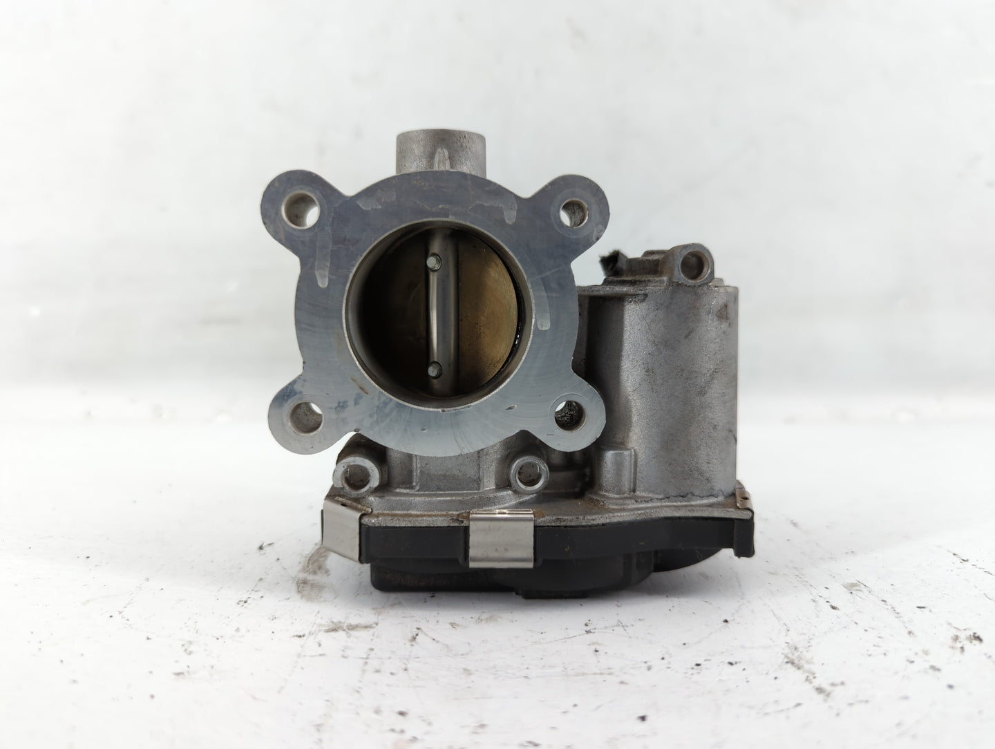 2016-2021 Chevrolet Malibu Throttle Body P/N:12671379AA Fits Fits 2016 2017 2018 2019 2020 2021 2022 OEM Used Auto Parts - O