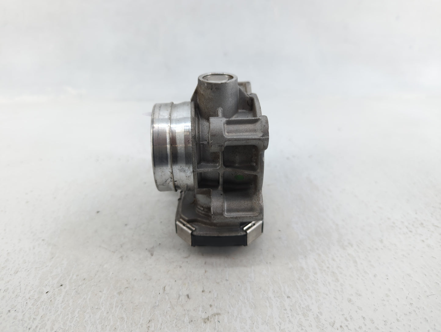 2016-2021 Chevrolet Malibu Throttle Body P/N:12671379AA Fits Fits 2016 2017 2018 2019 2020 2021 2022 OEM Used Auto Parts - O