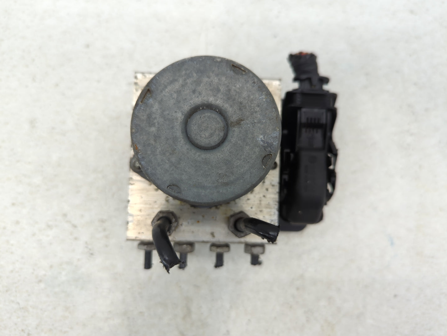 2019-2021 Chevrolet Malibu ABS Pump Control Module Replacement P/N:065055766 Fits Fits 2019 2020 2021 OEM Used Auto Parts - 