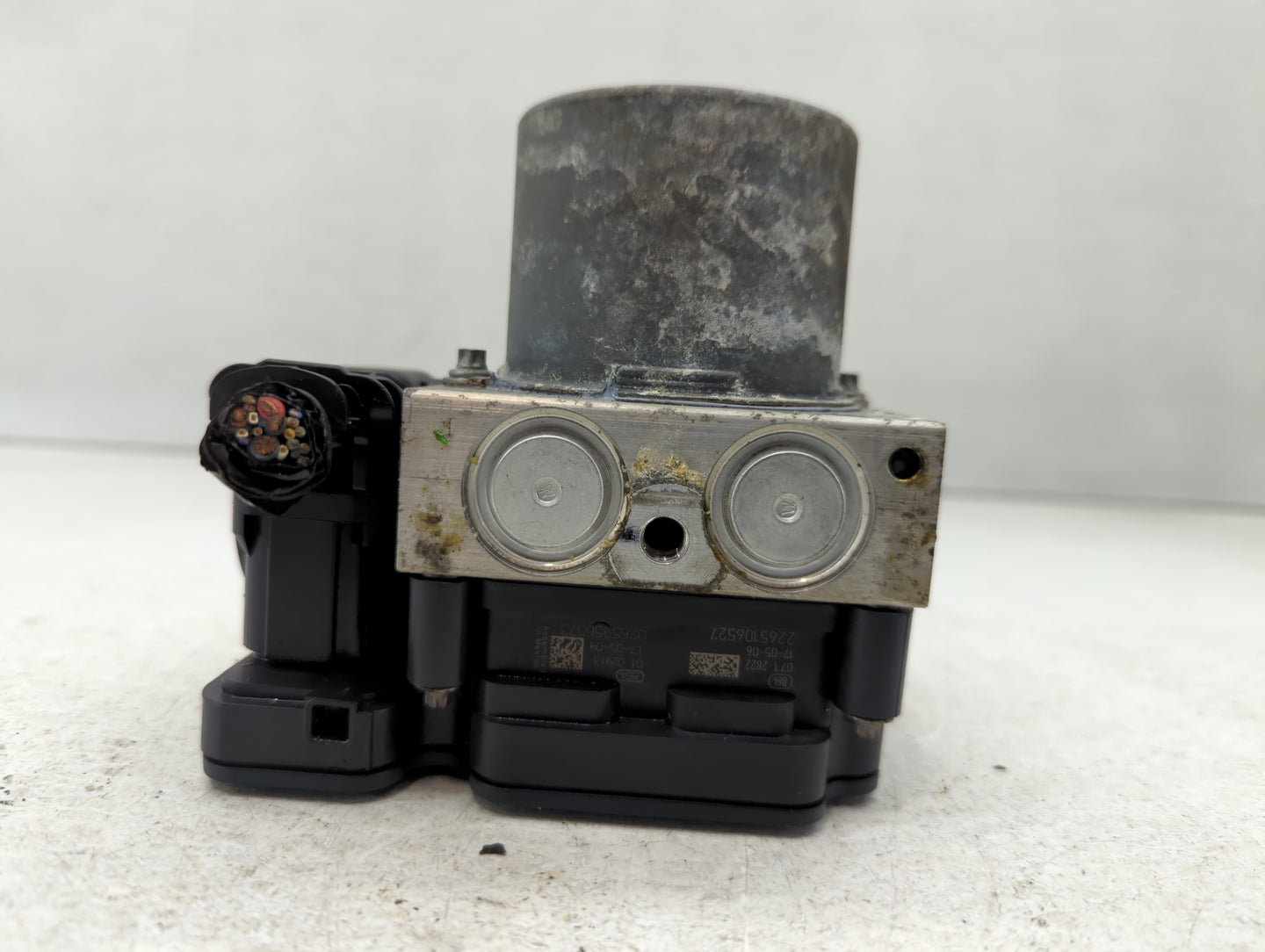 2019-2021 Chevrolet Malibu ABS Pump Control Module Replacement P/N:065055766 Fits Fits 2019 2020 2021 OEM Used Auto Parts - 