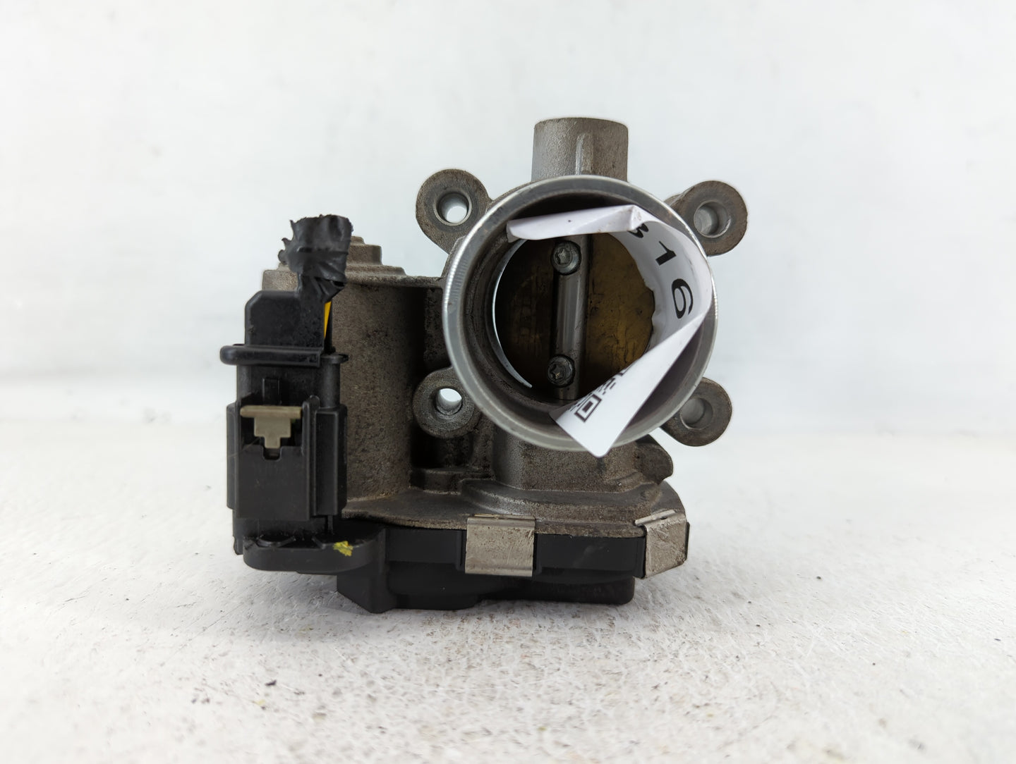 2016-2021 Chevrolet Malibu Throttle Body P/N:12671379AA Fits Fits 2016 2017 2018 2019 2020 2021 2022 OEM Used Auto Parts - O