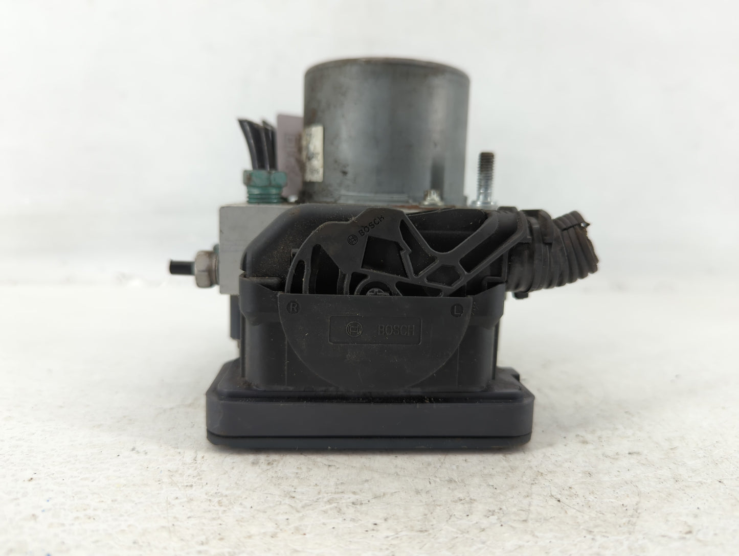 2019-2021 Chevrolet Malibu ABS Pump Control Module Replacement P/N:84502888 269 849 Fits Fits 2019 2020 2021 OEM Used Auto P