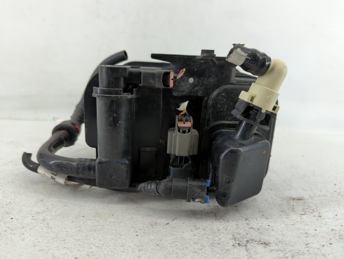 2019 Chevrolet Malibu Fuel Vapor Charcoal Canister - Oemusedautoparts1.com