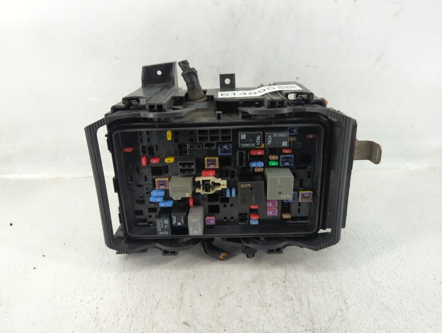 2019 Chevrolet Malibu Fusebox Fuse Box Panel Relay Module Fits OEM Used Auto Parts - Oemusedautoparts1.com
