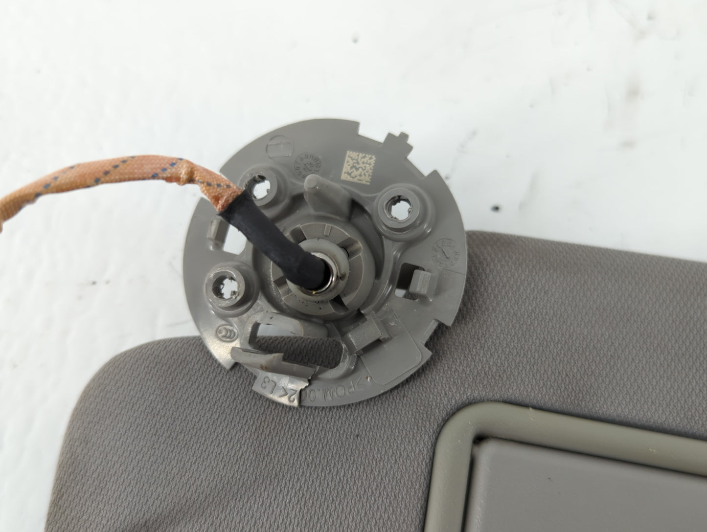 2016-2021 Chevrolet Malibu Sun Visor Shade Replacement Driver Left Mirror Fits Fits 2016 2017 2018 2019 2020 2021 OEM Used A