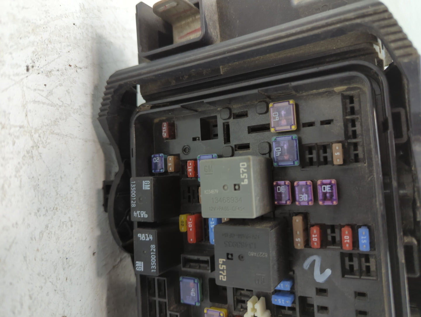 2018-2019 Chevrolet Malibu Fusebox Fuse Box Panel Relay Module Fits Fits 2018 2019 OEM Used Auto Parts - Oemusedautoparts1.c